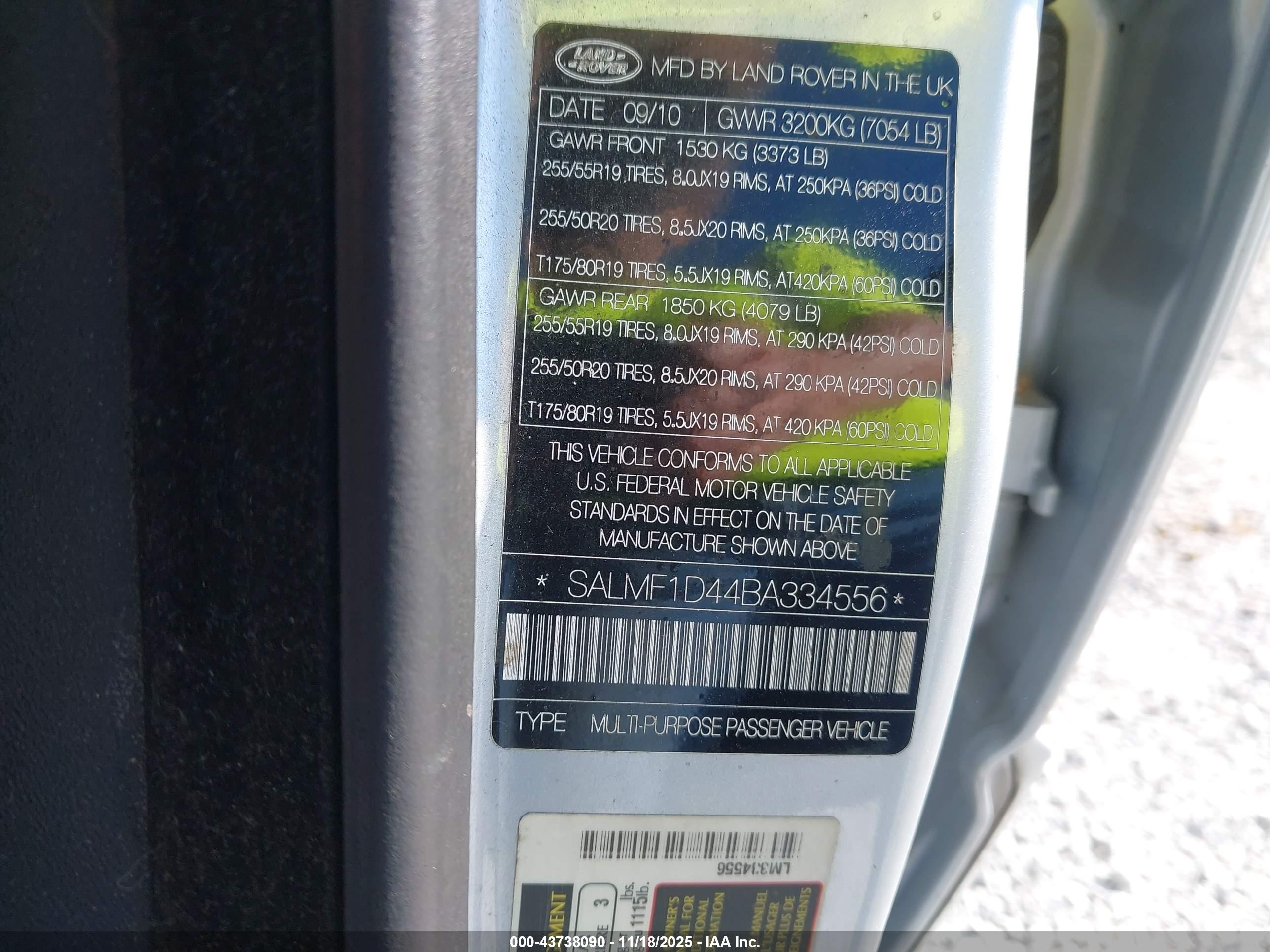 LAND ROVER image 9