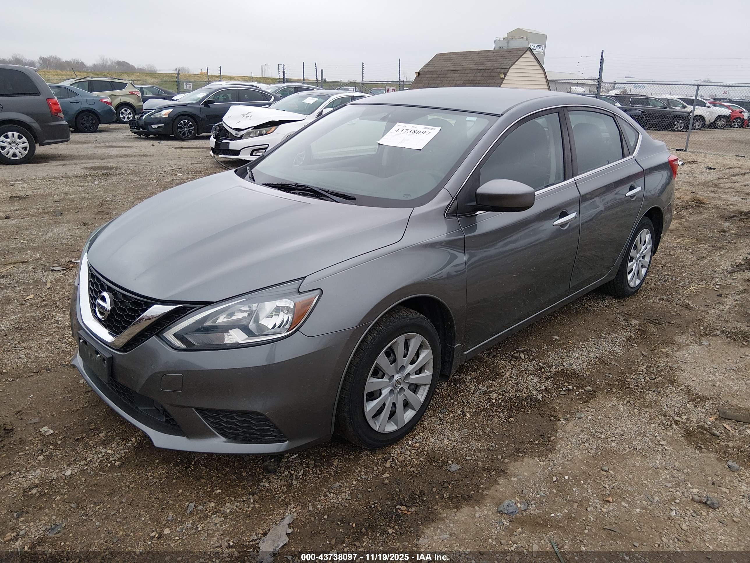 NISSAN SENTRA image 2