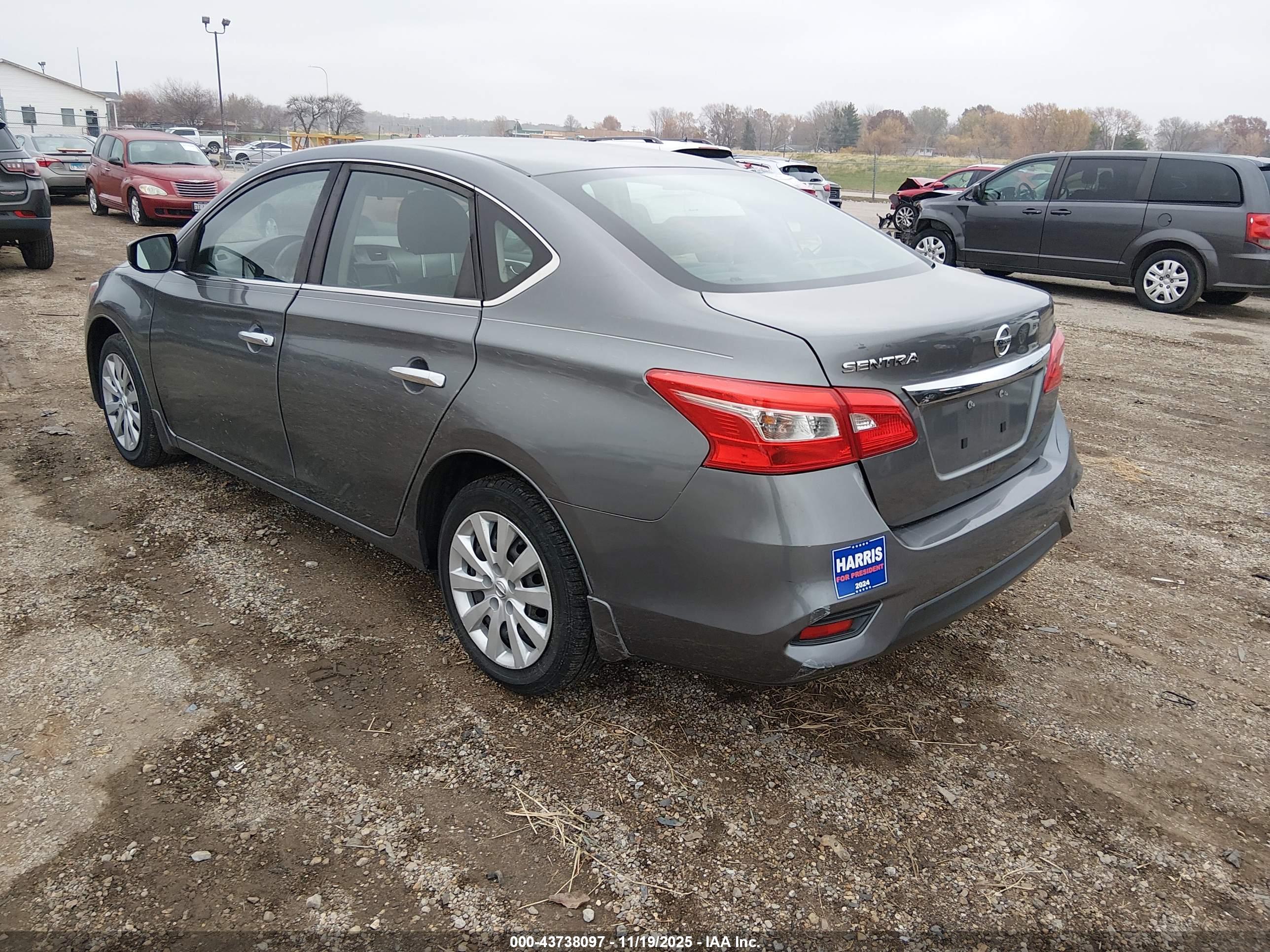 NISSAN SENTRA image 3