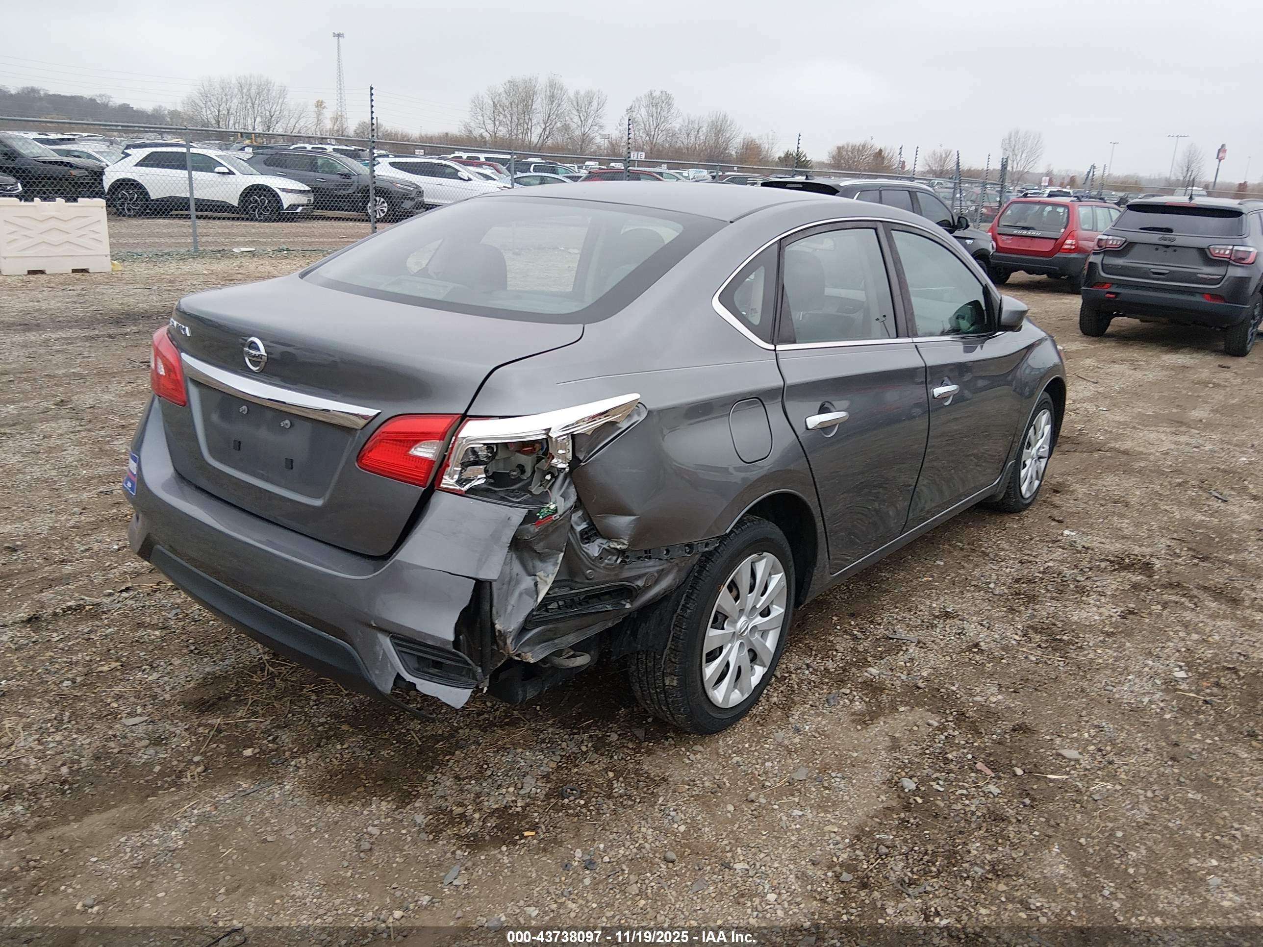 NISSAN SENTRA image 4