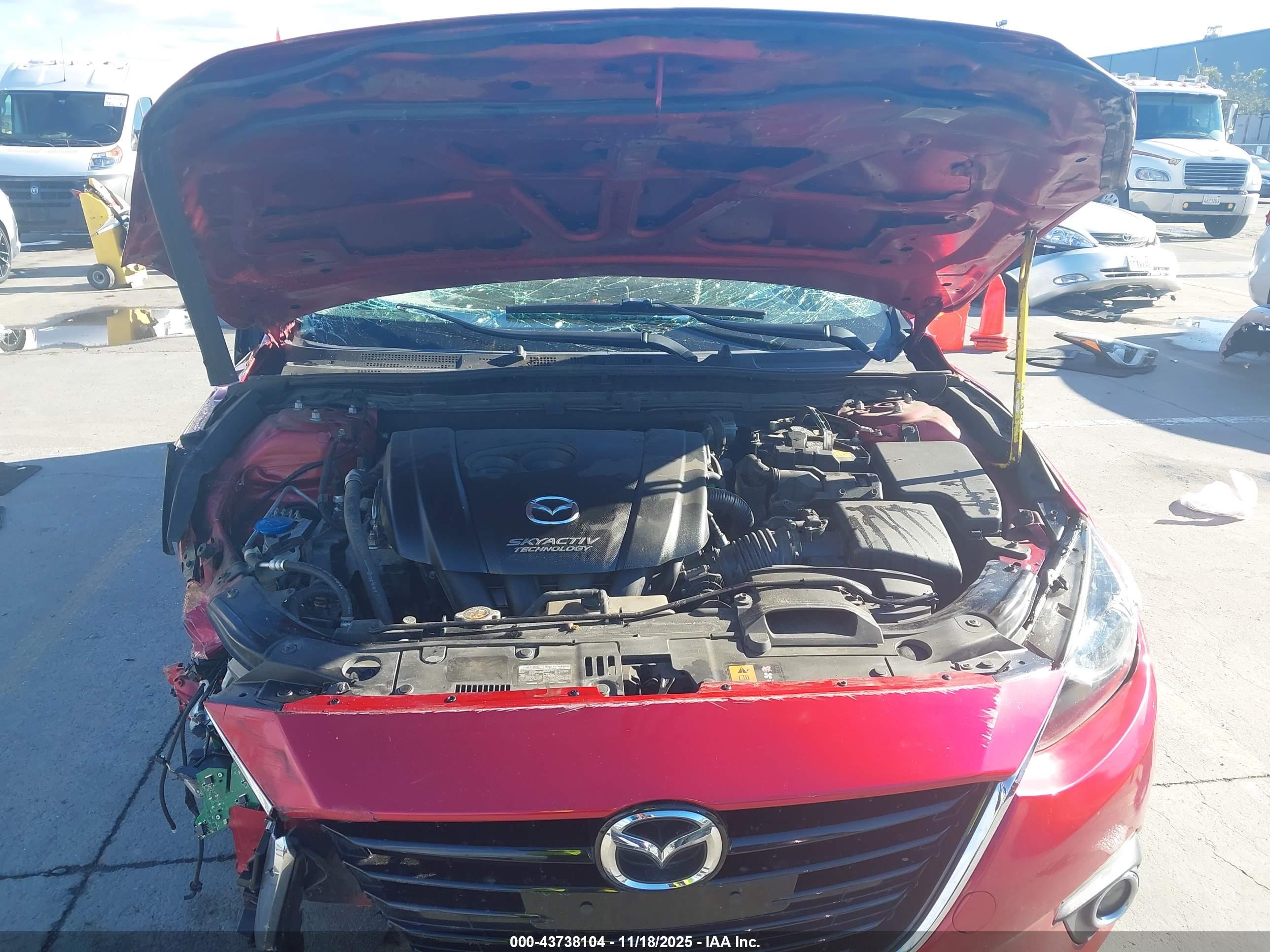 MAZDA MAZDA3 image 10