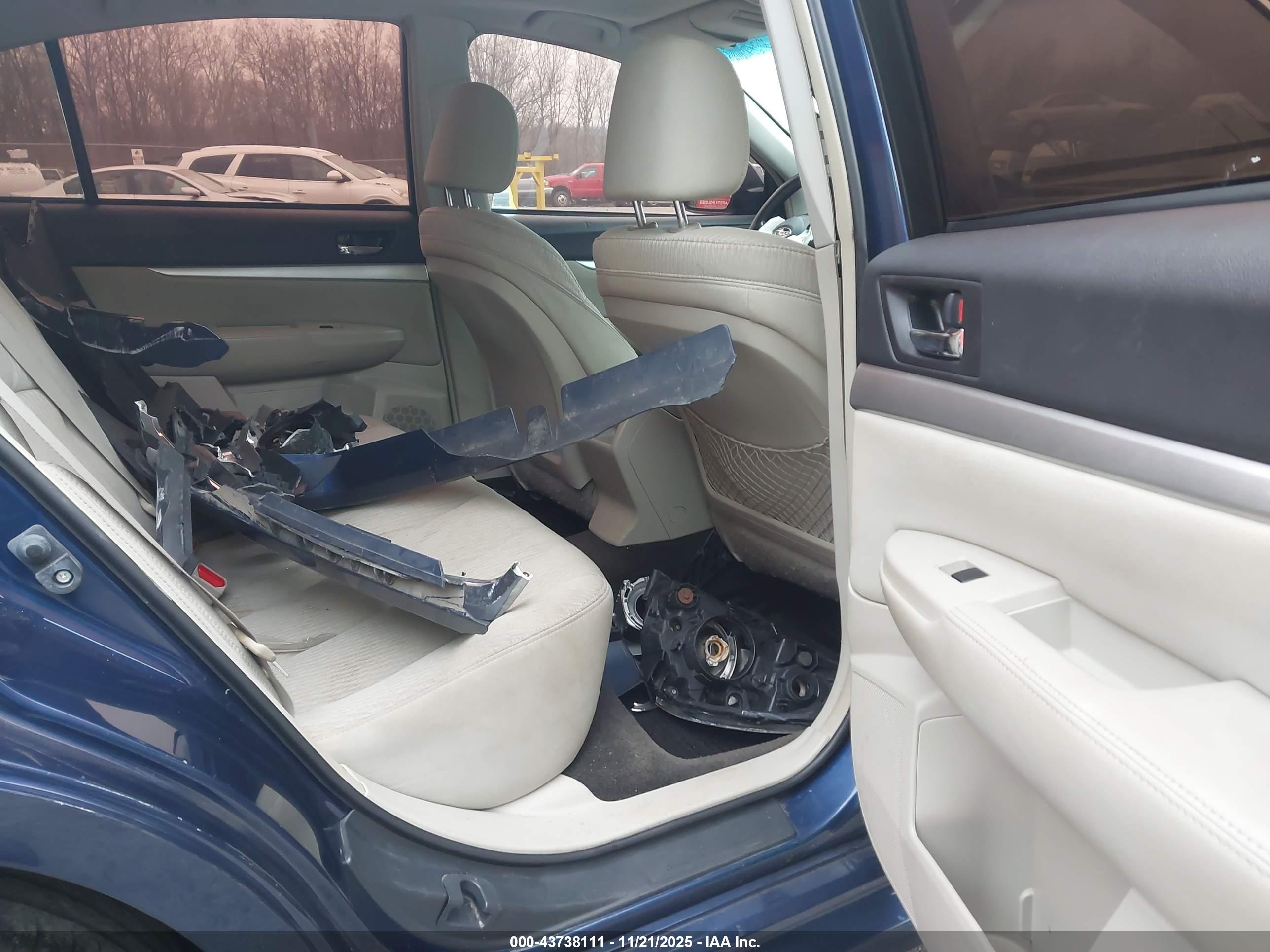 SUBARU LEGACY image 8