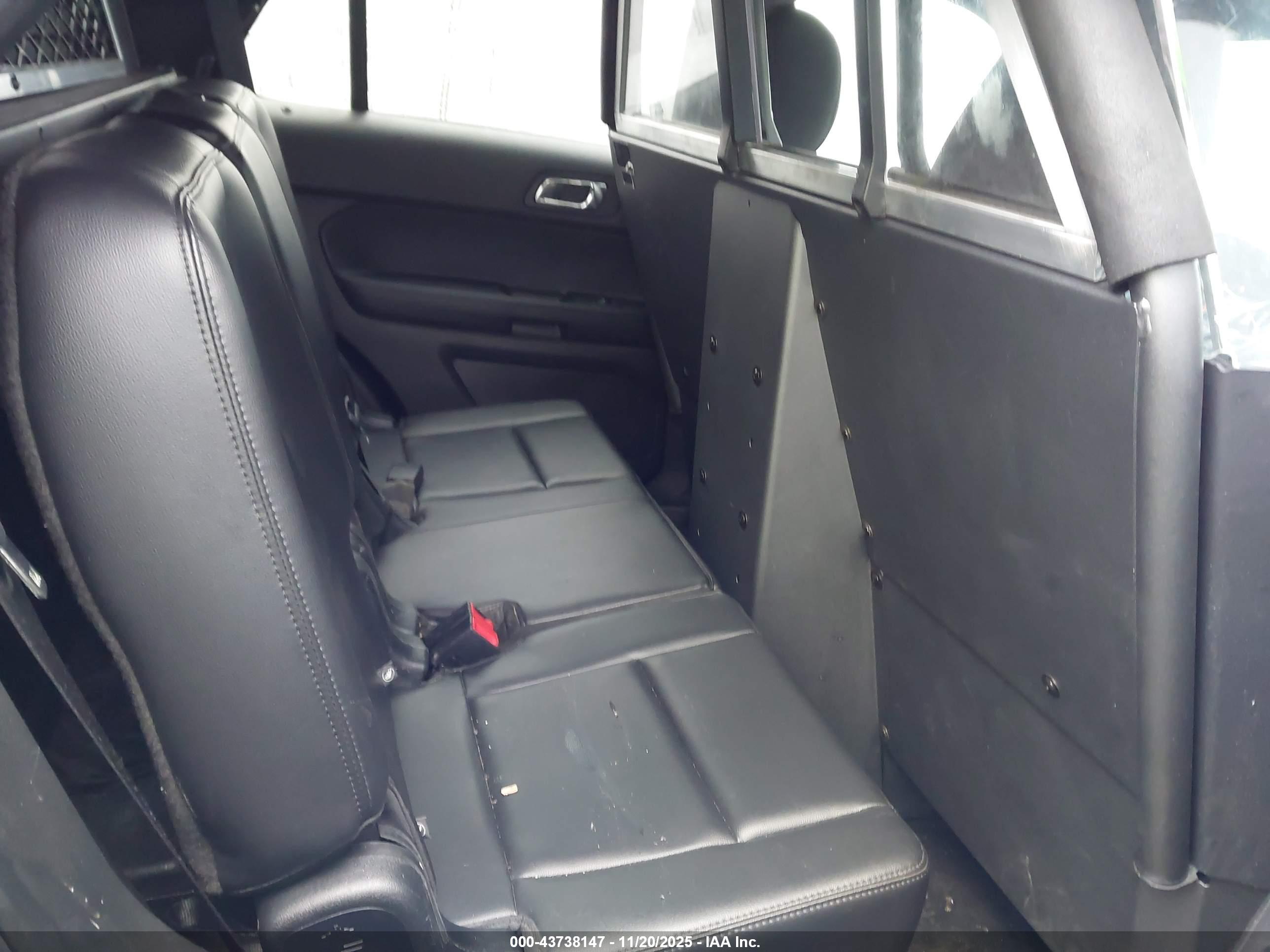 FORD UTILITY image 8
