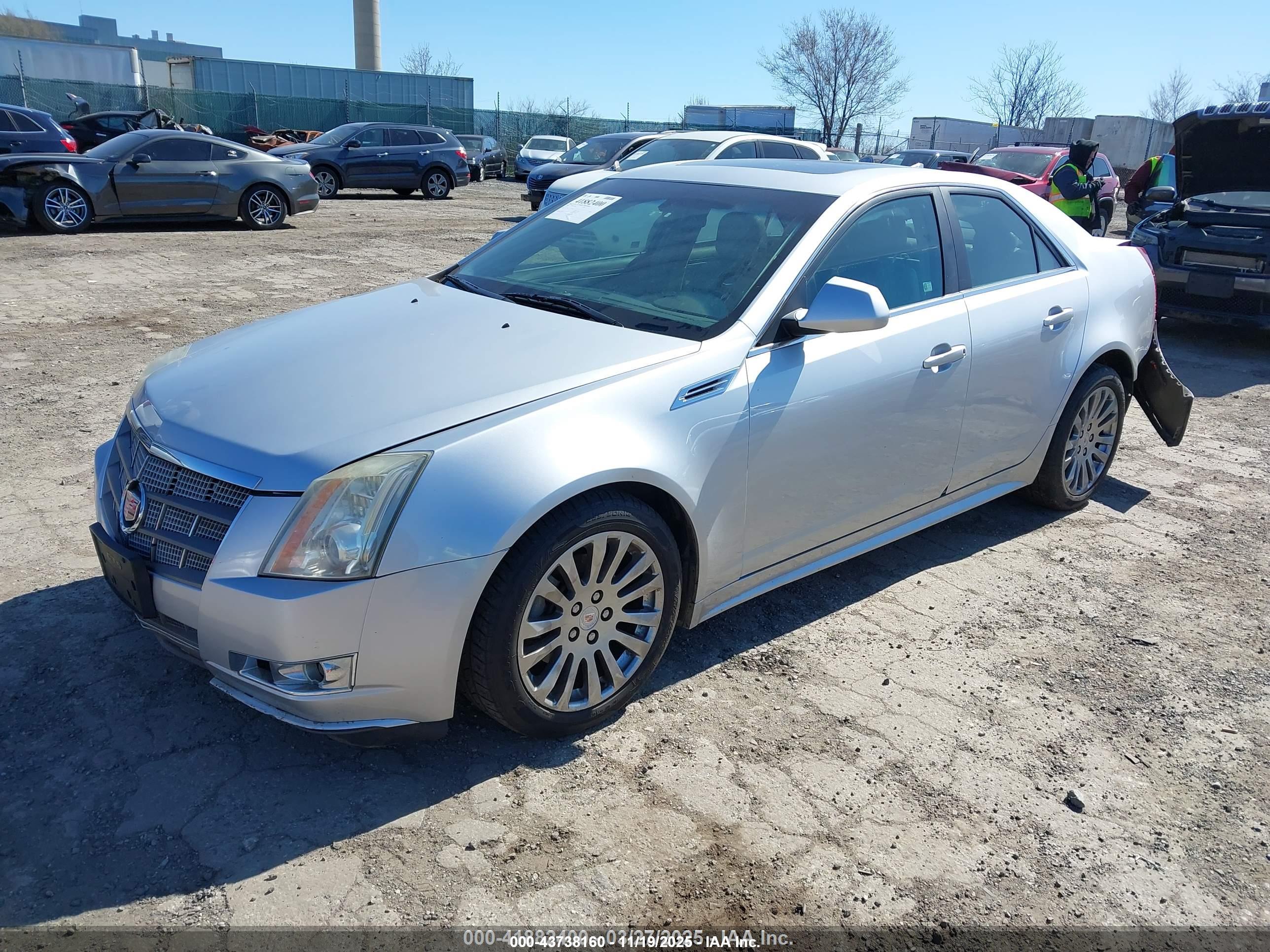 CADILLAC CTS image 2