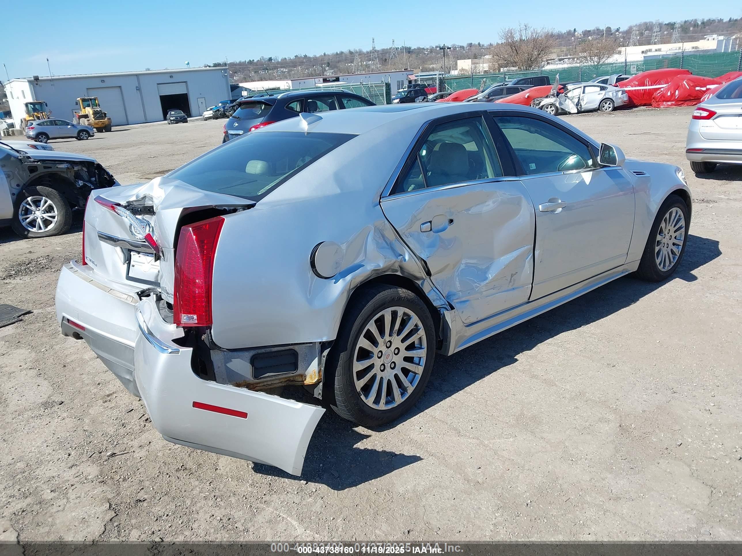 CADILLAC CTS image 4