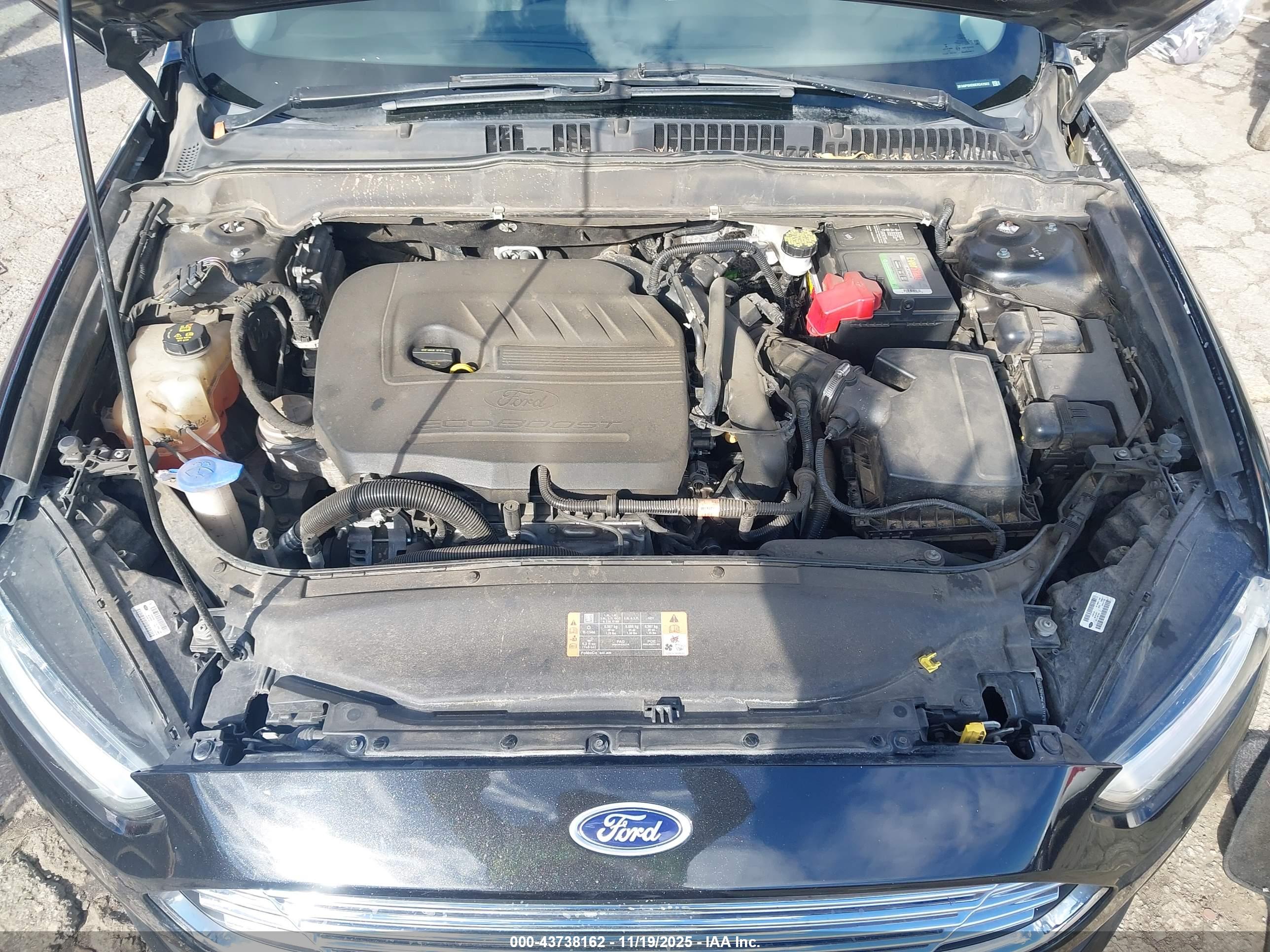 FORD FUSION image 10
