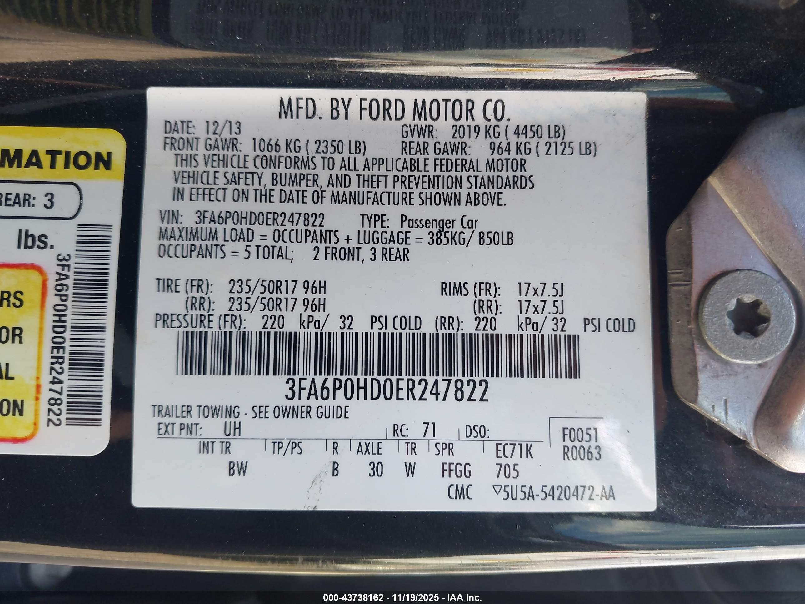 FORD FUSION image 9