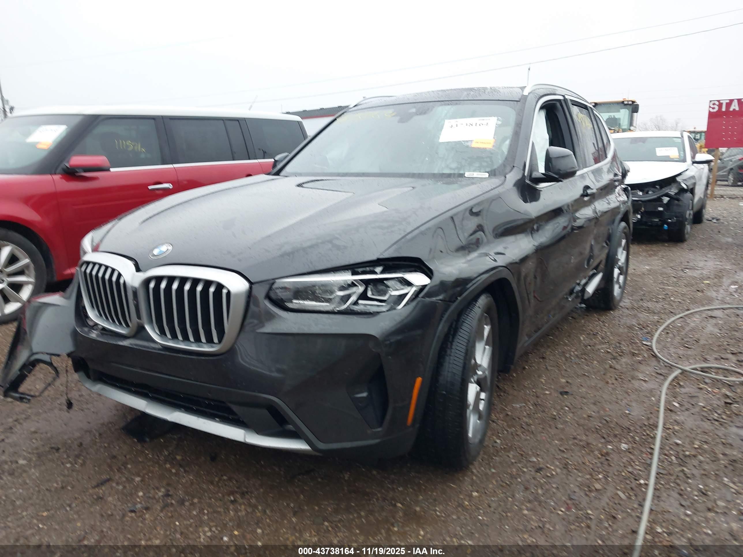BMW X3 image 2