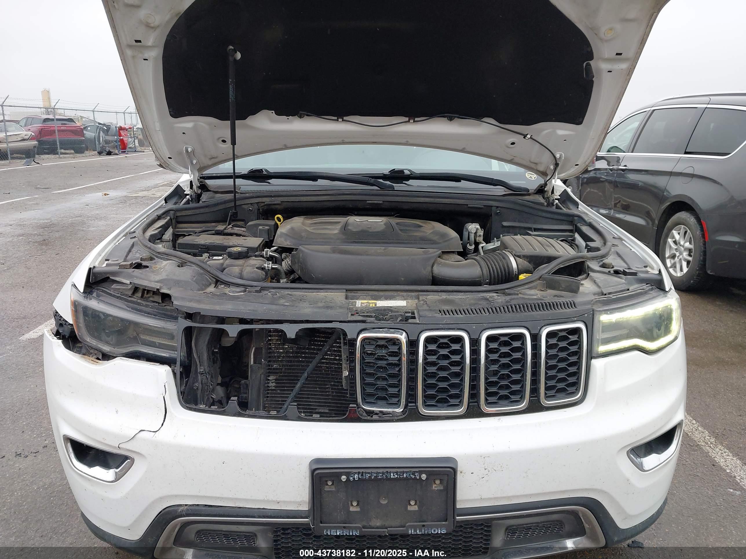 JEEP GRAND image 10
