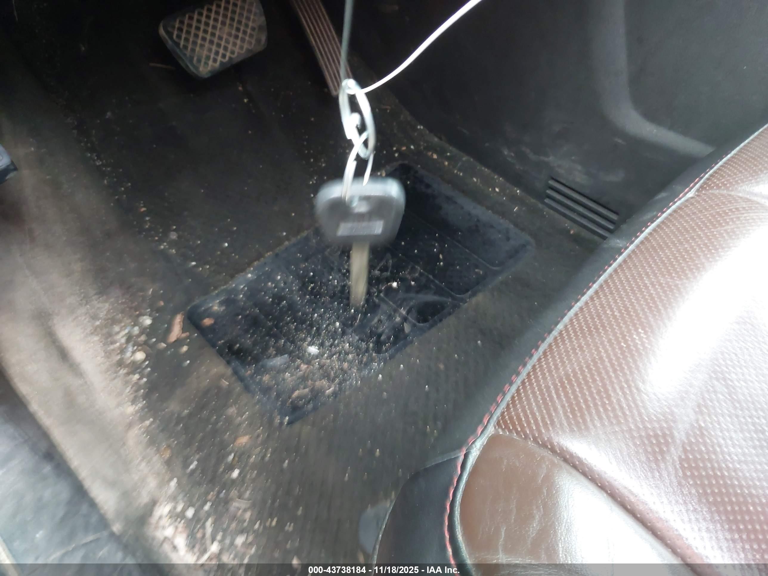CHEVROLET EQUINOX image 11