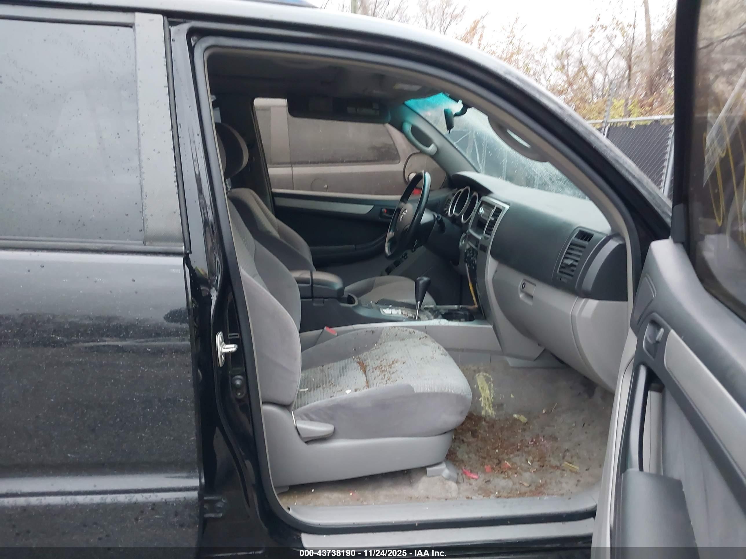 TOYOTA 4RUNNER image 5