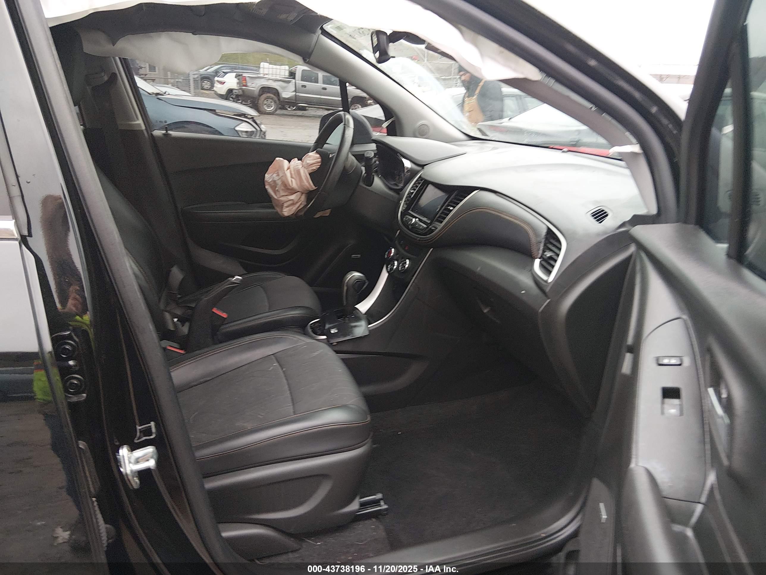 CHEVROLET TRAX image 5