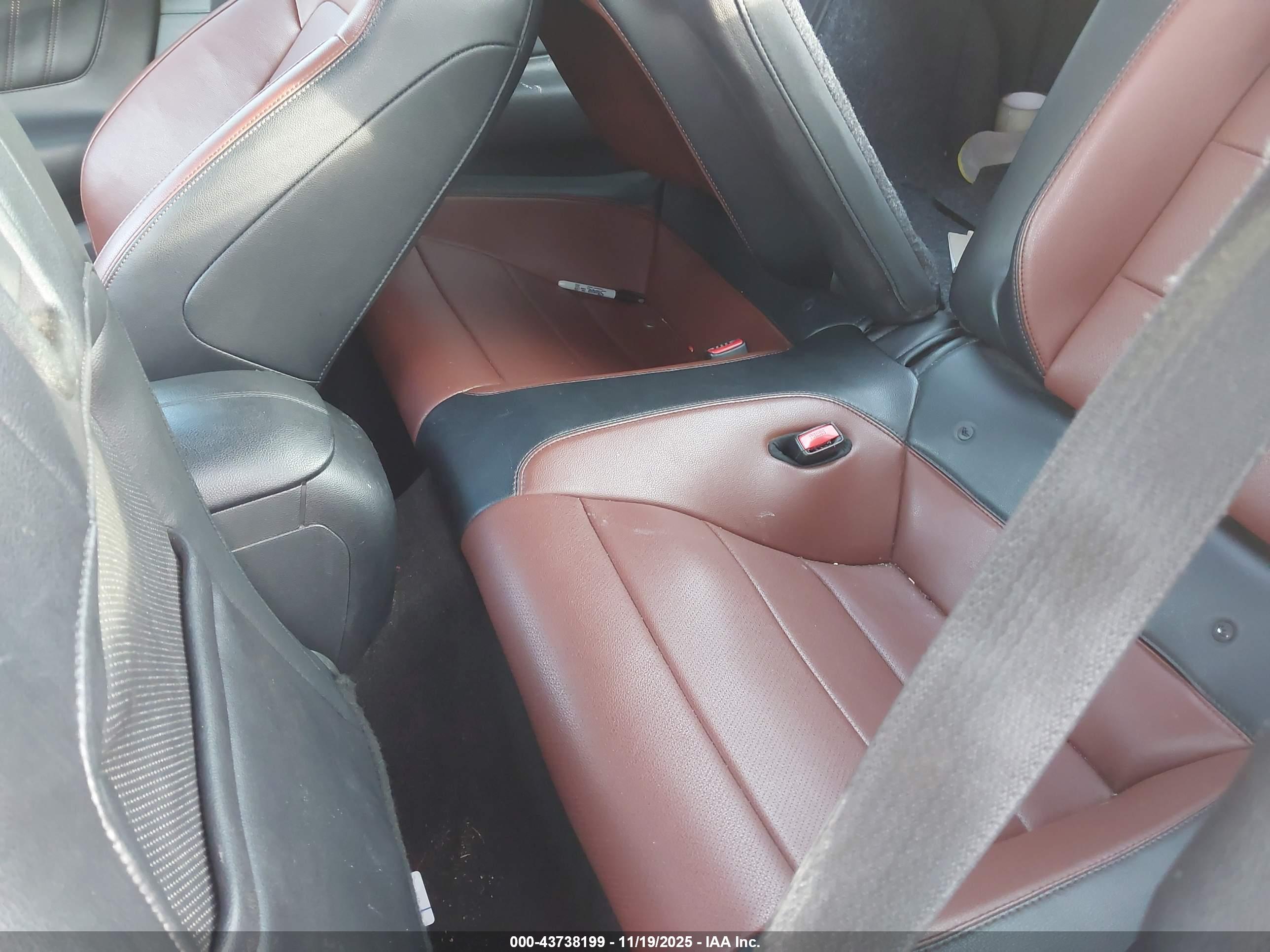 FORD MUSTANG image 8