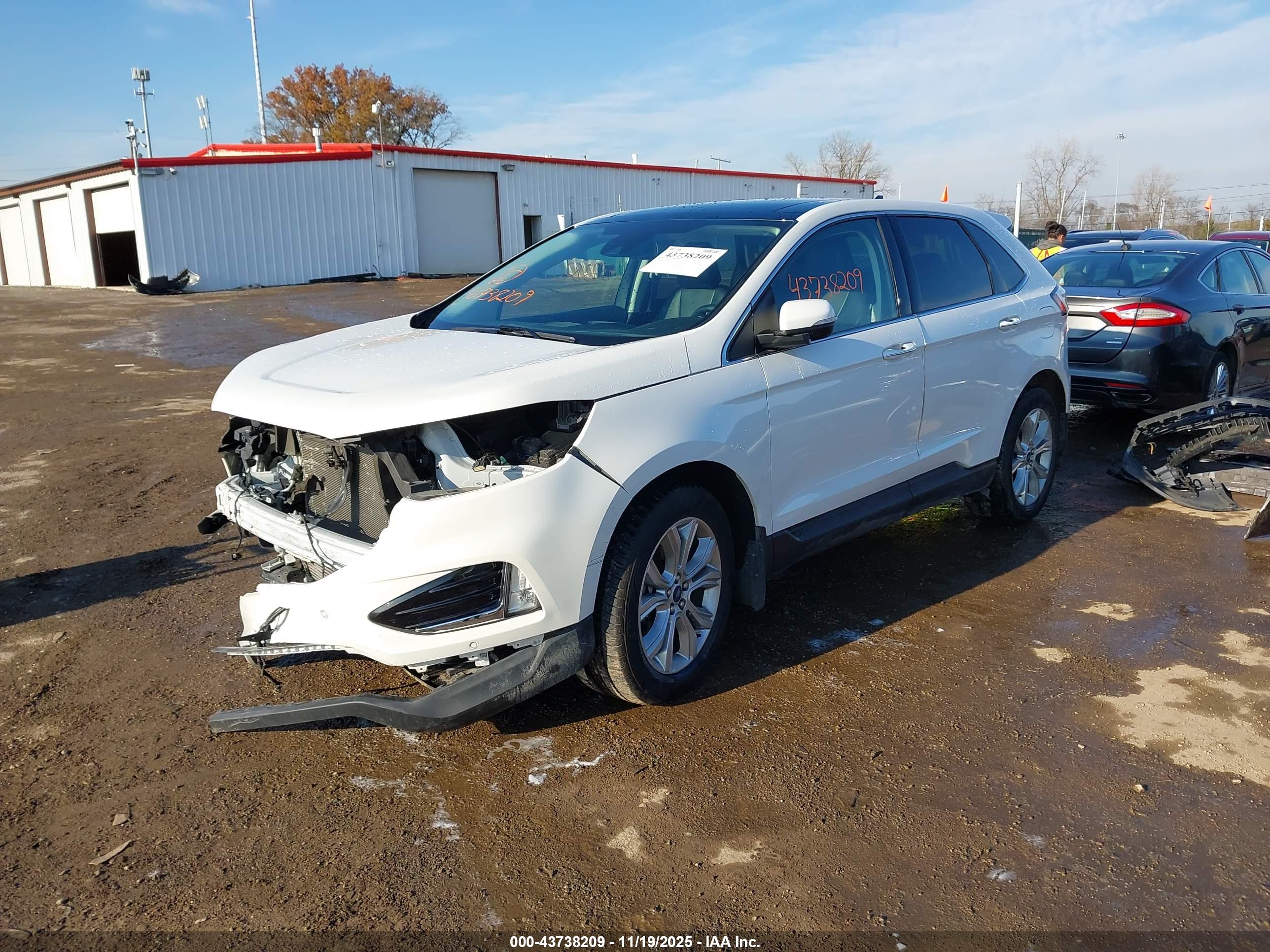 FORD EDGE image 2