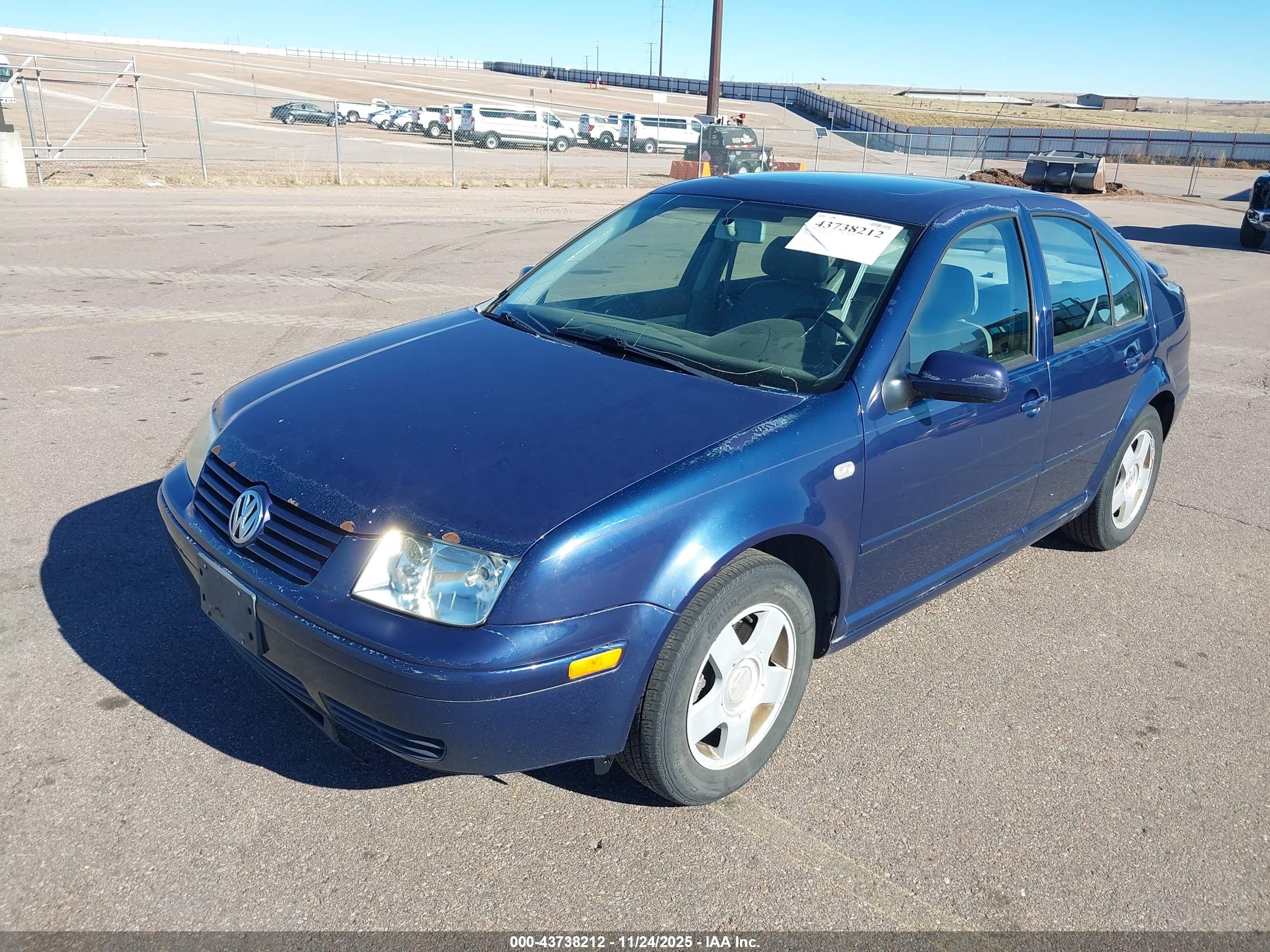 VOLKSWAGEN JETTA image 2