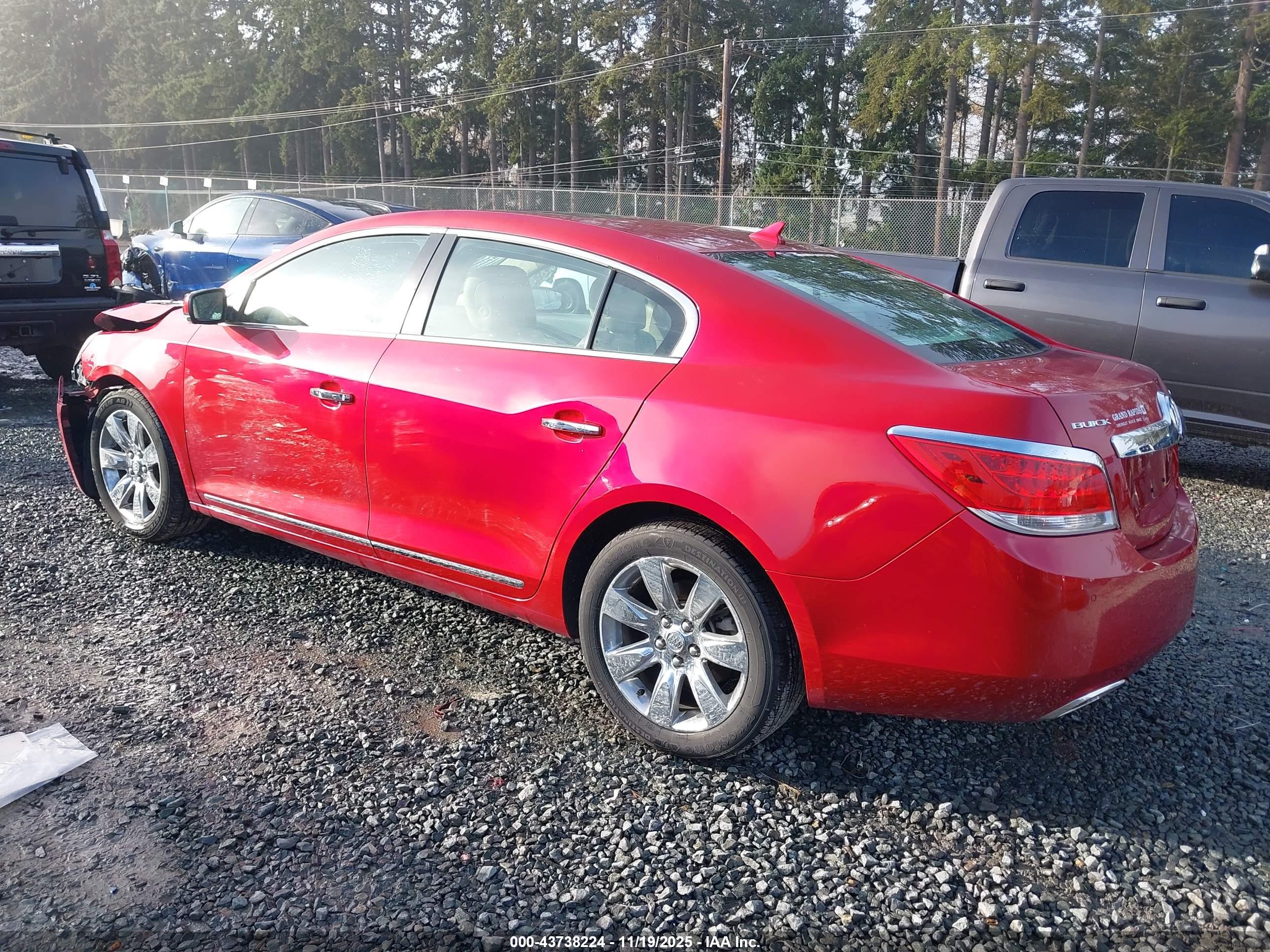 BUICK LACROSSE image 3