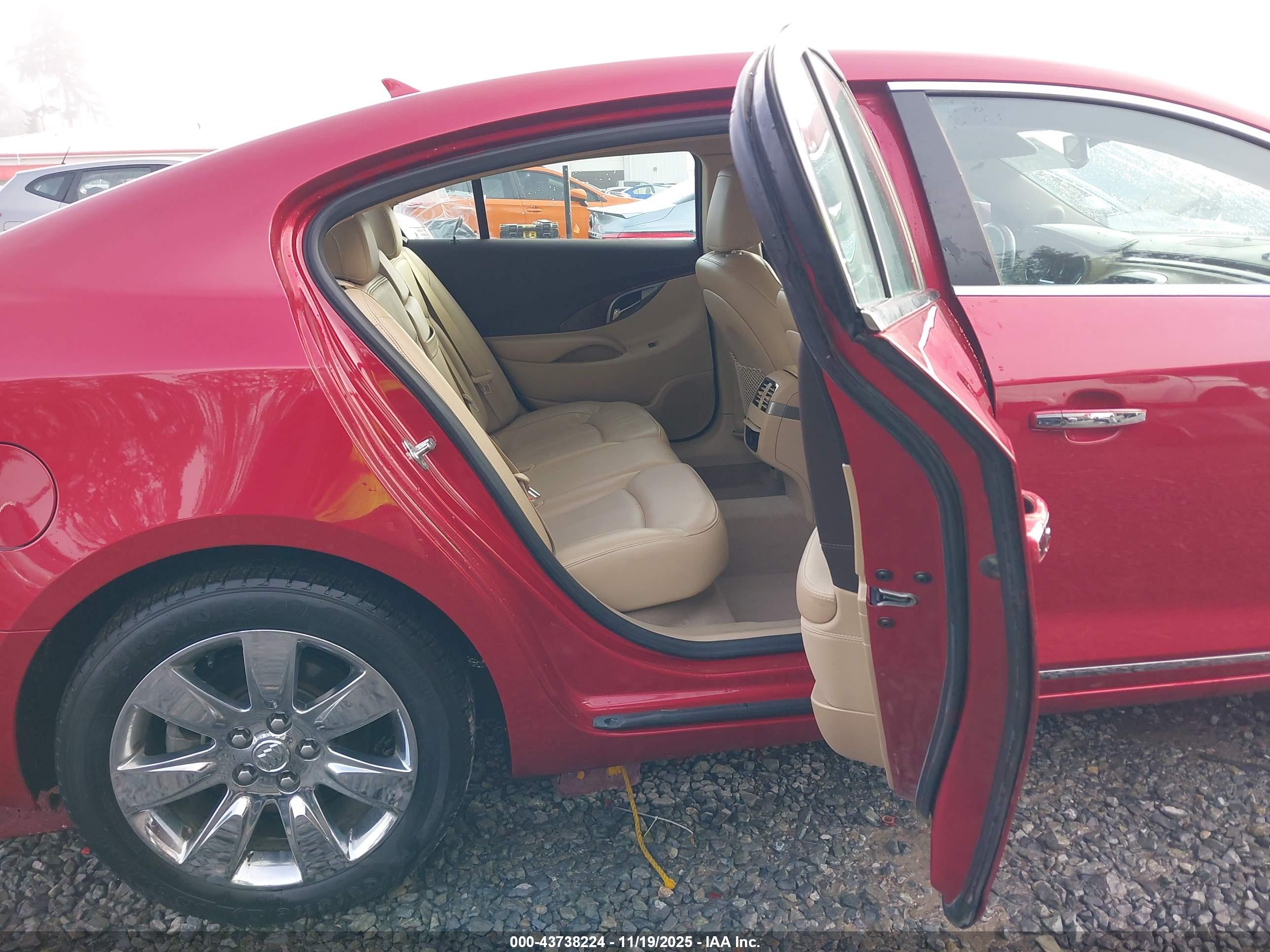BUICK LACROSSE image 8