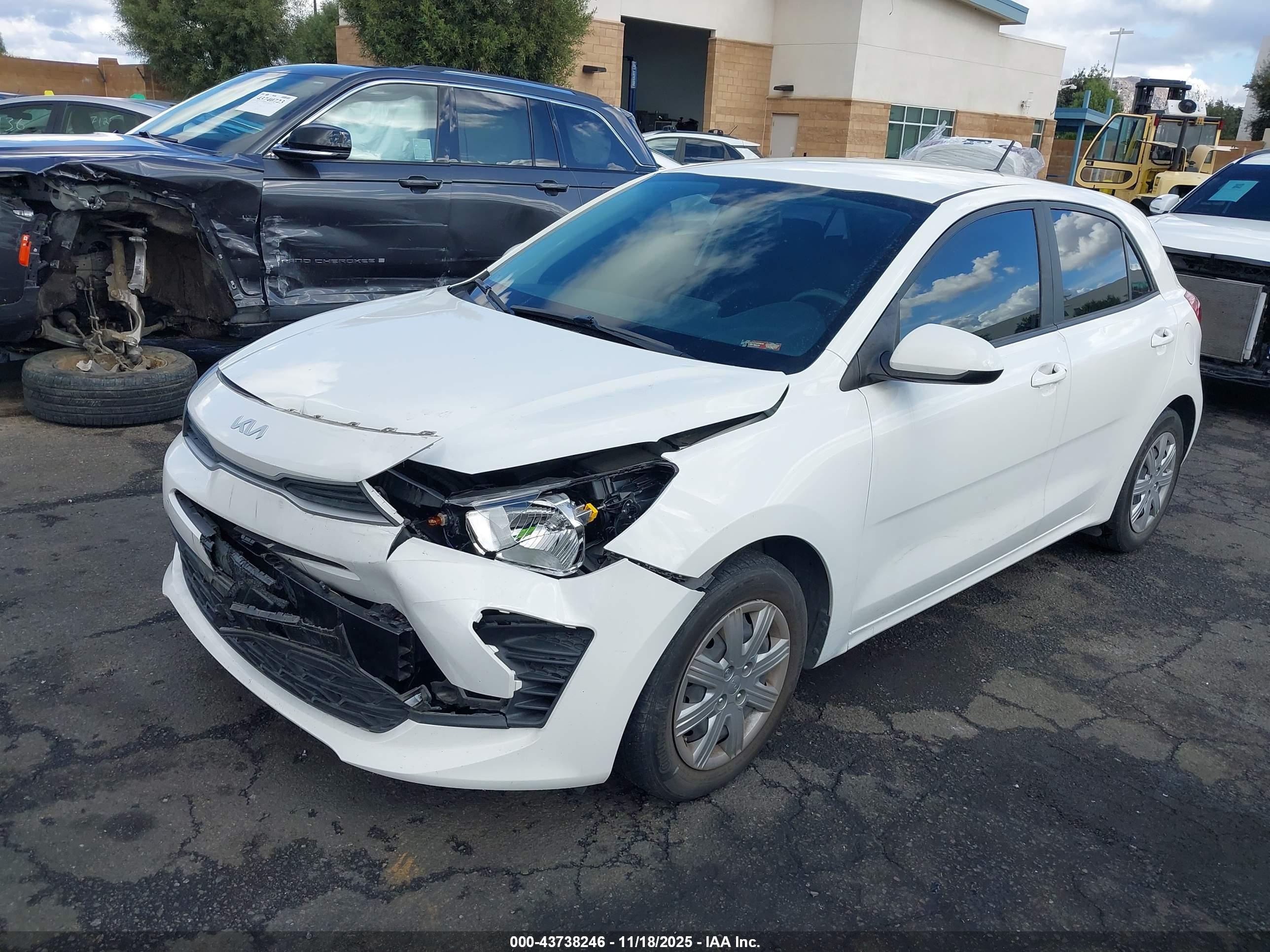 KIA RIO image 2