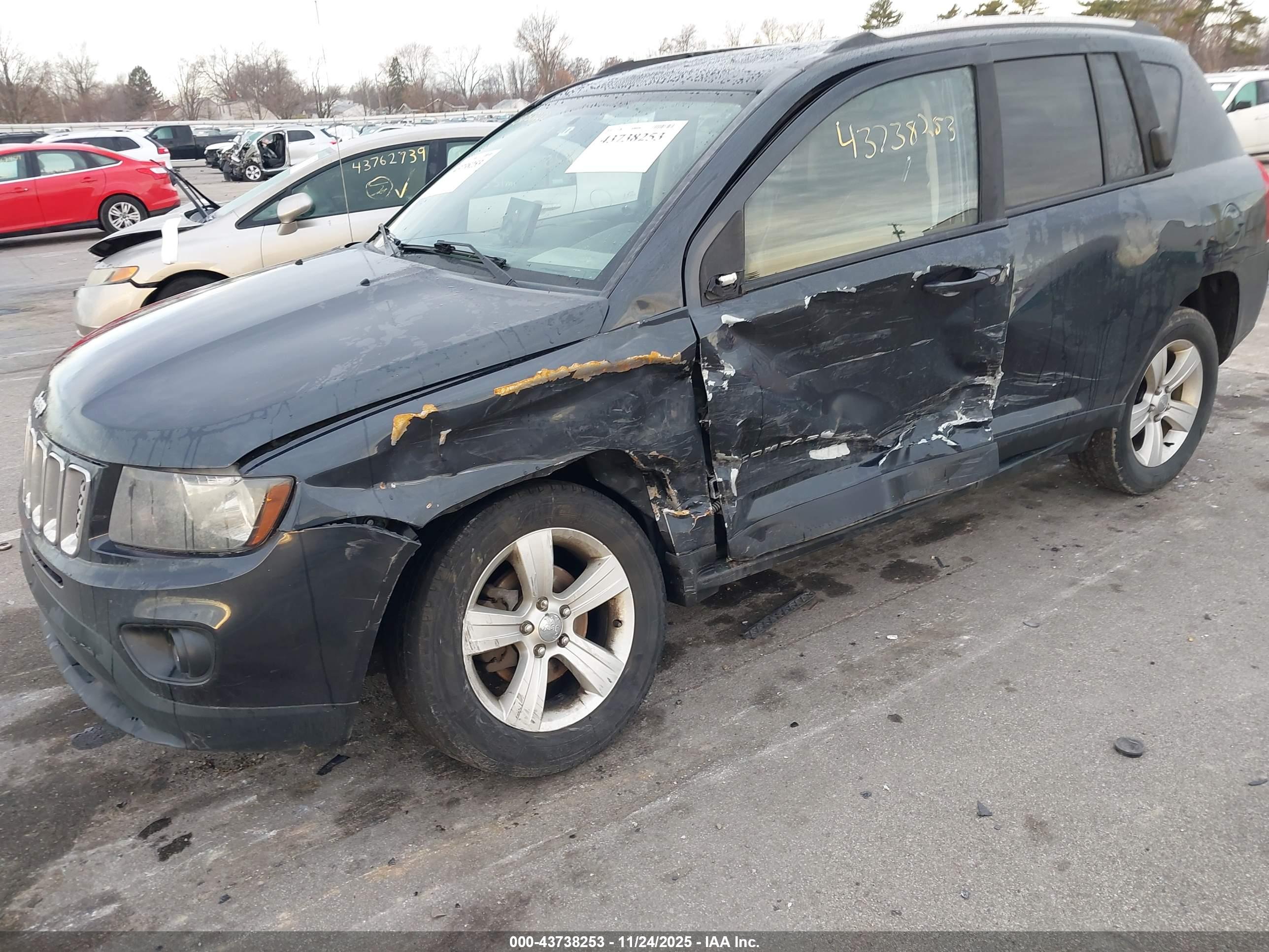 JEEP COMPASS image 6