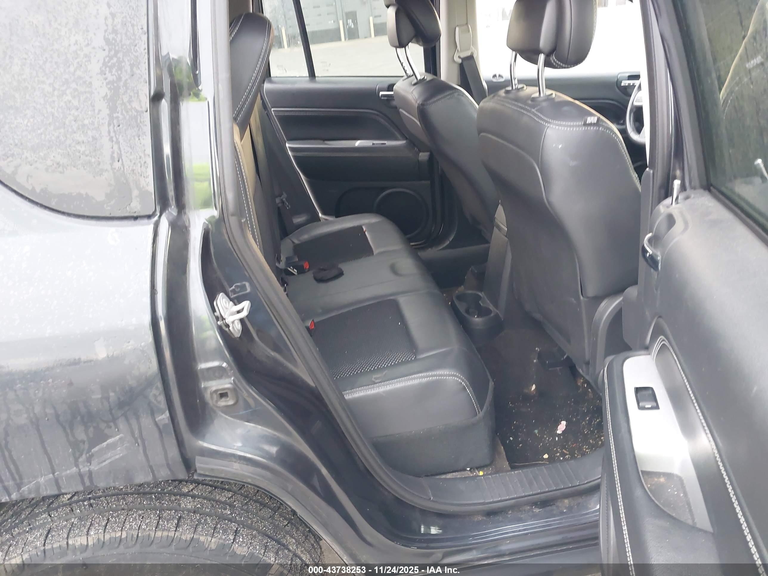 JEEP COMPASS image 8
