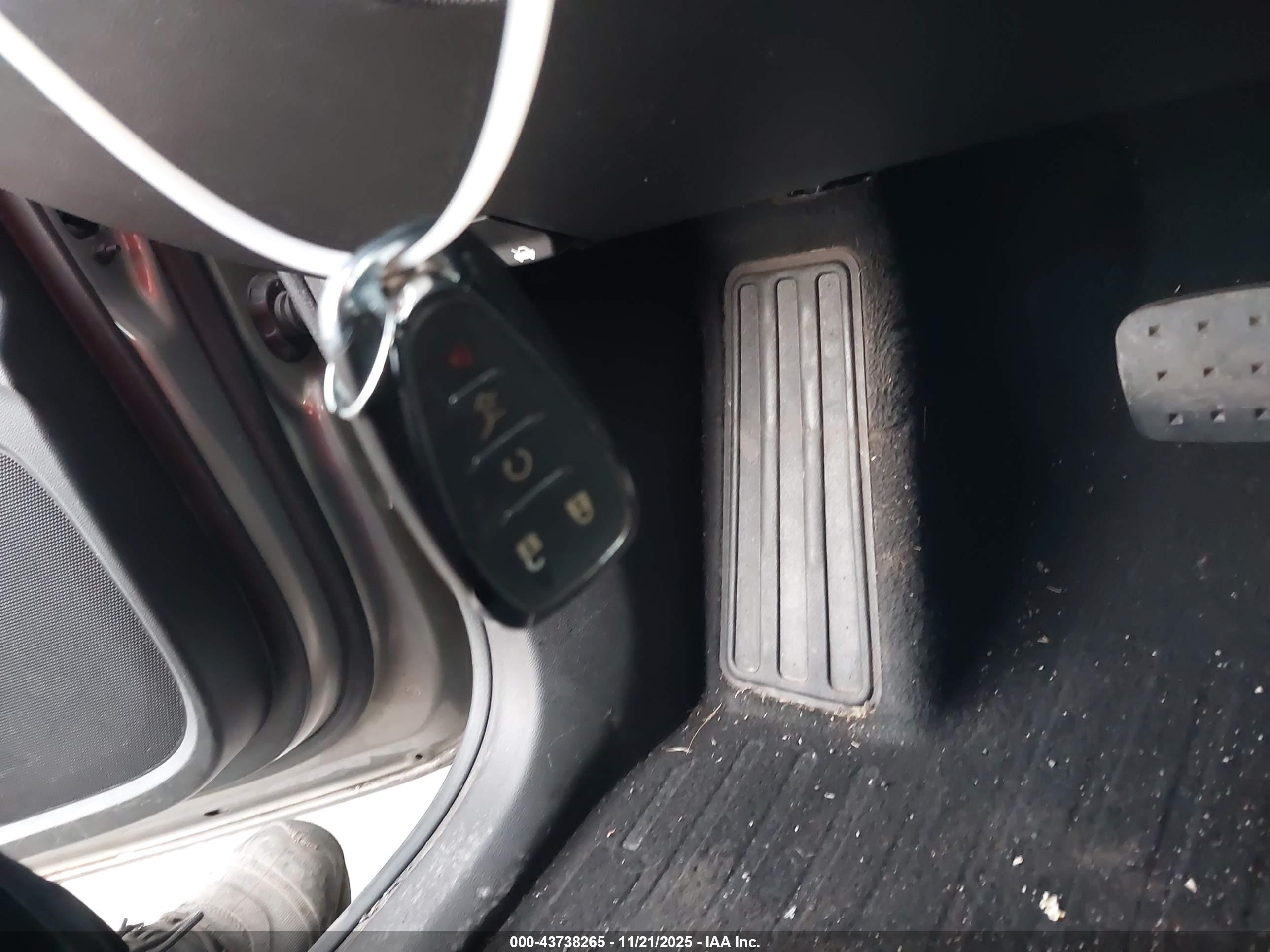 CHEVROLET TRAVERSE image 11