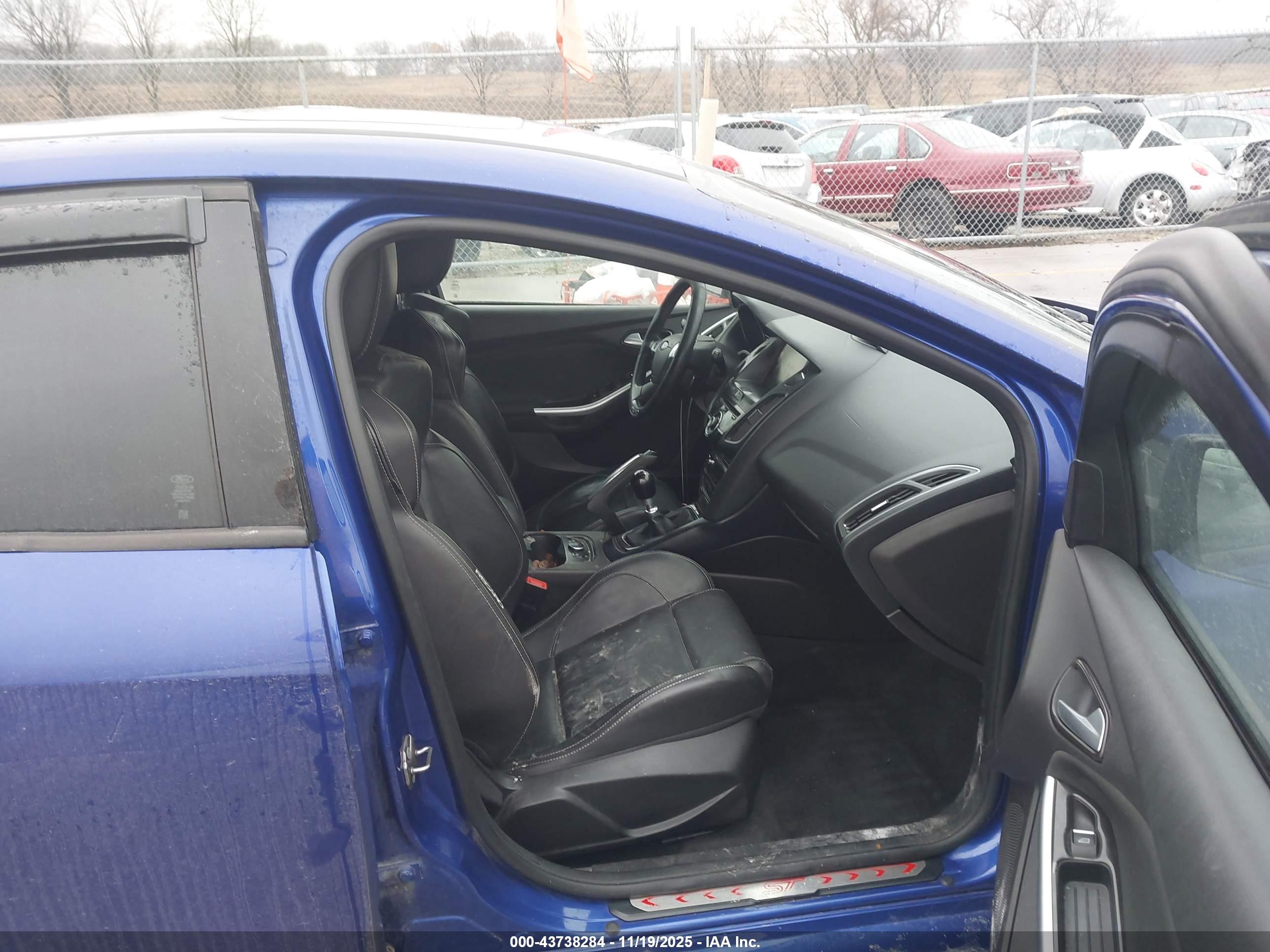 FORD FOCUS image 5