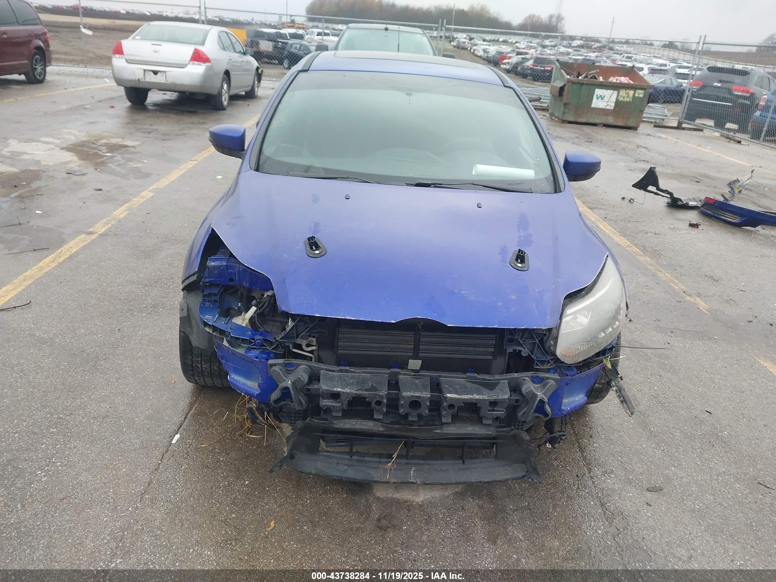 FORD FOCUS image 6