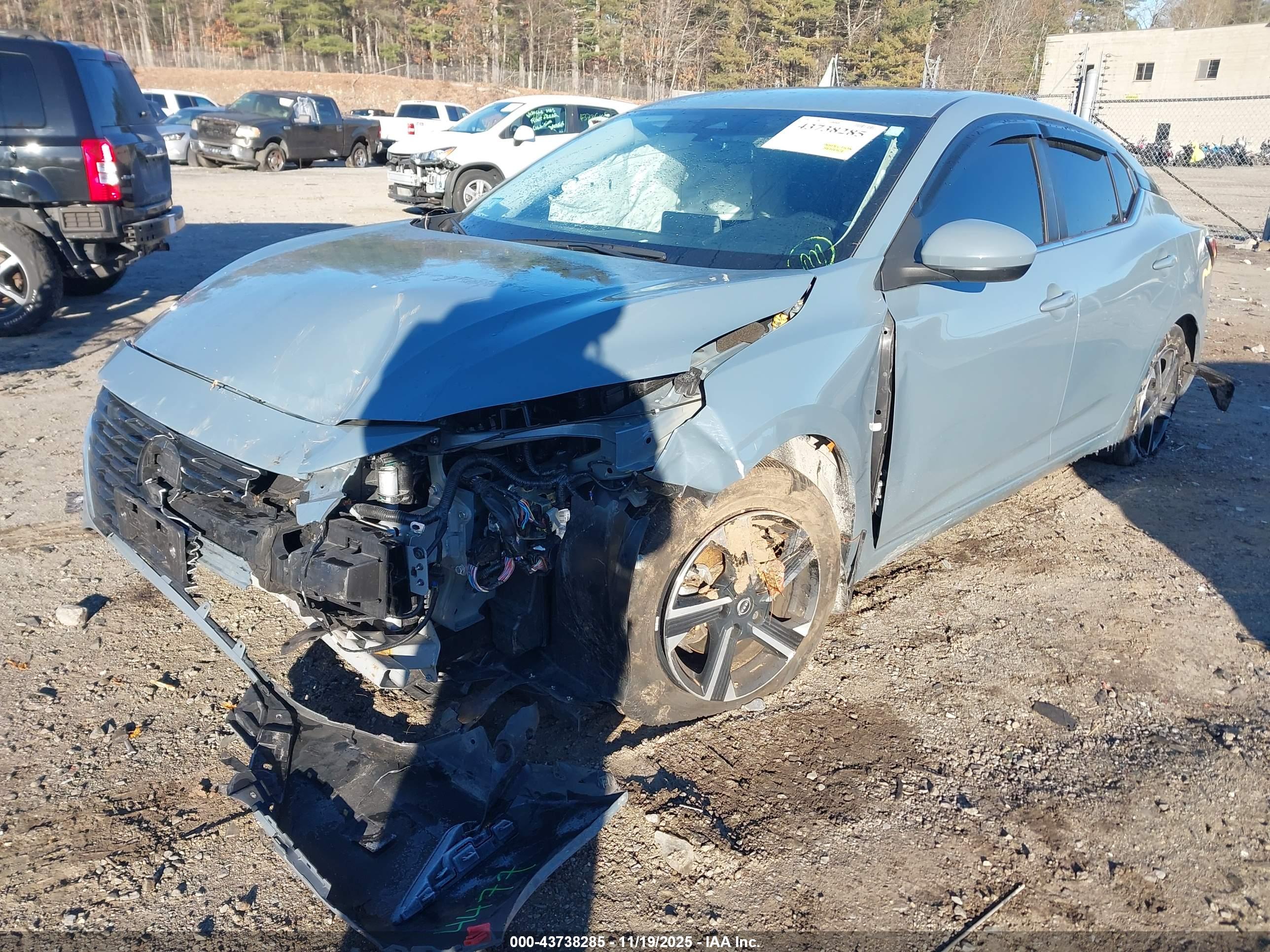 NISSAN SENTRA image 2