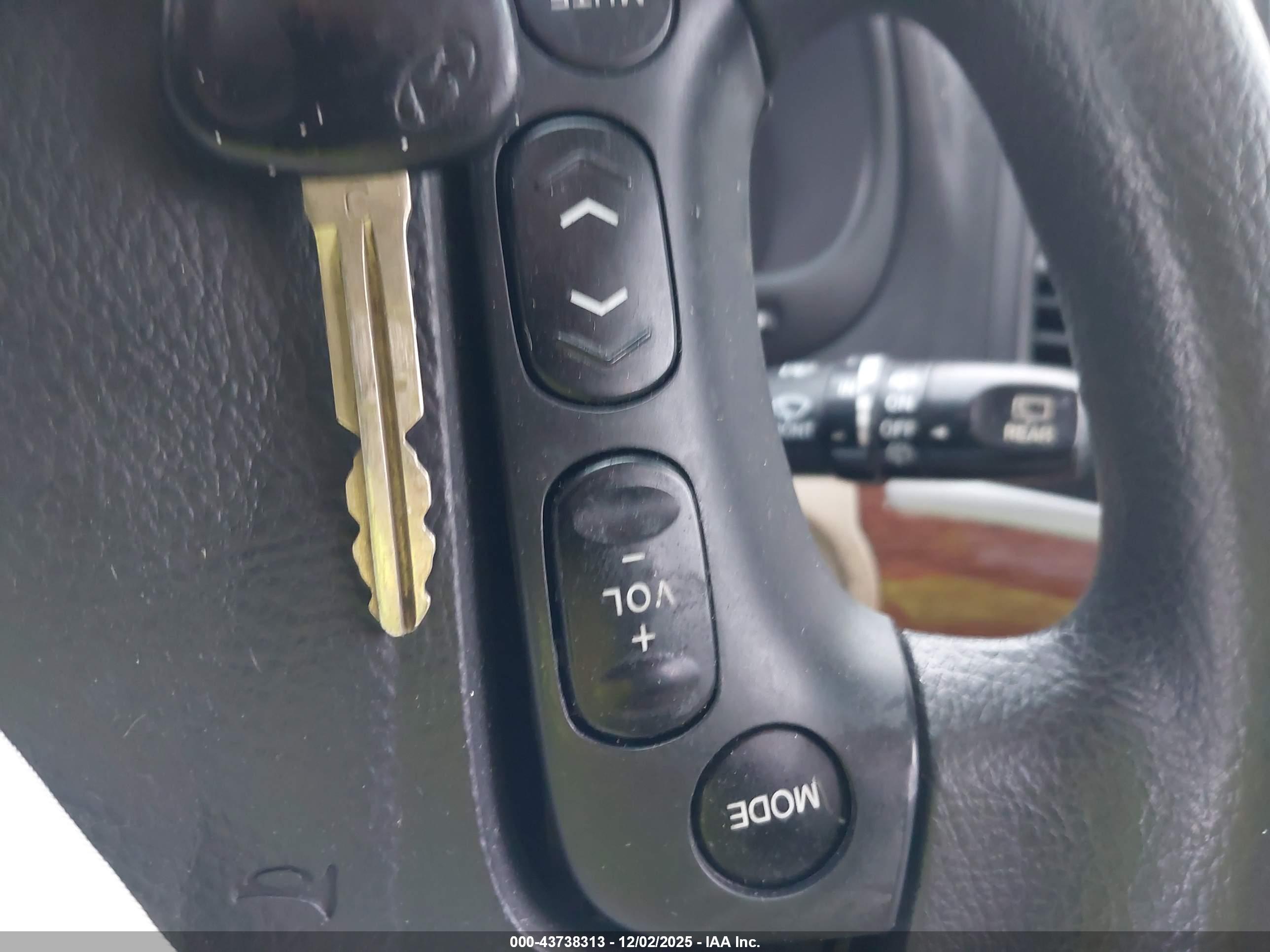 HYUNDAI SANTA image 11