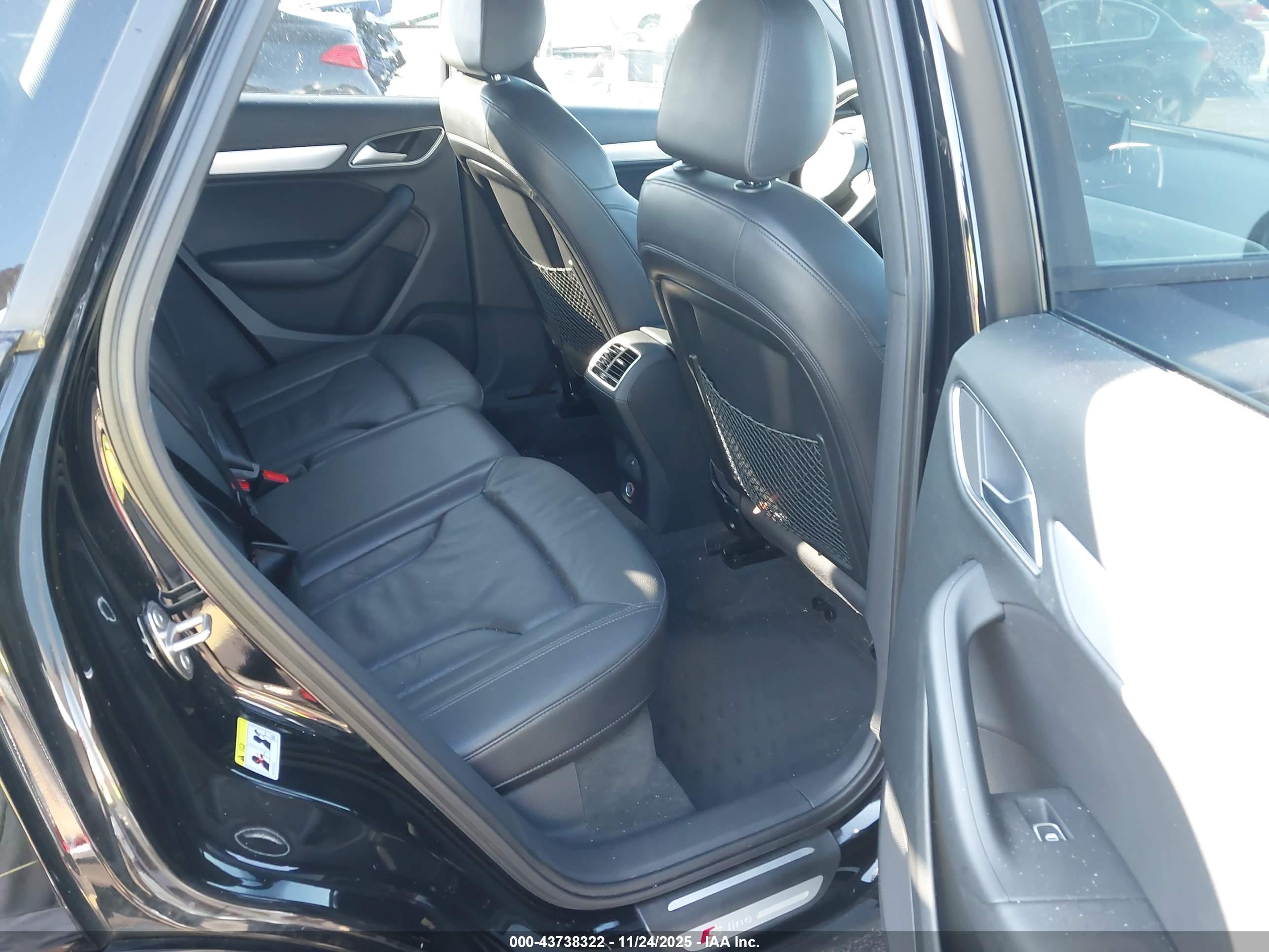 AUDI Q3 image 8
