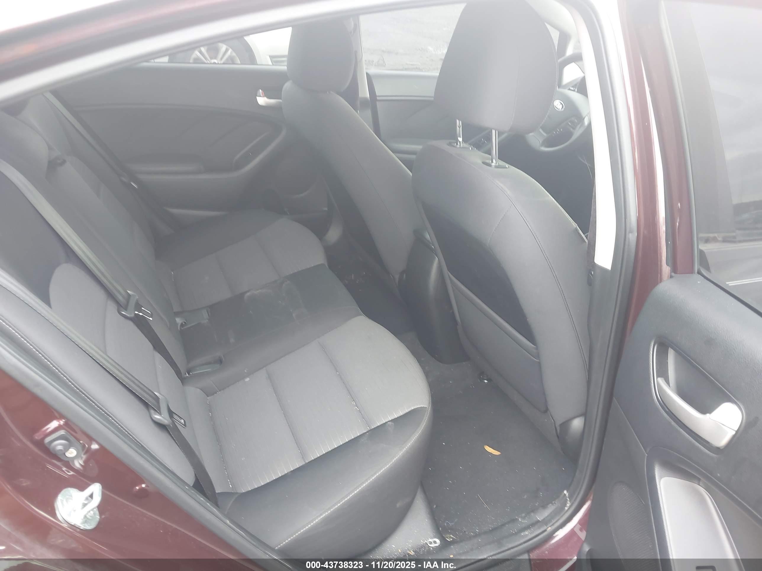 KIA FORTE image 8