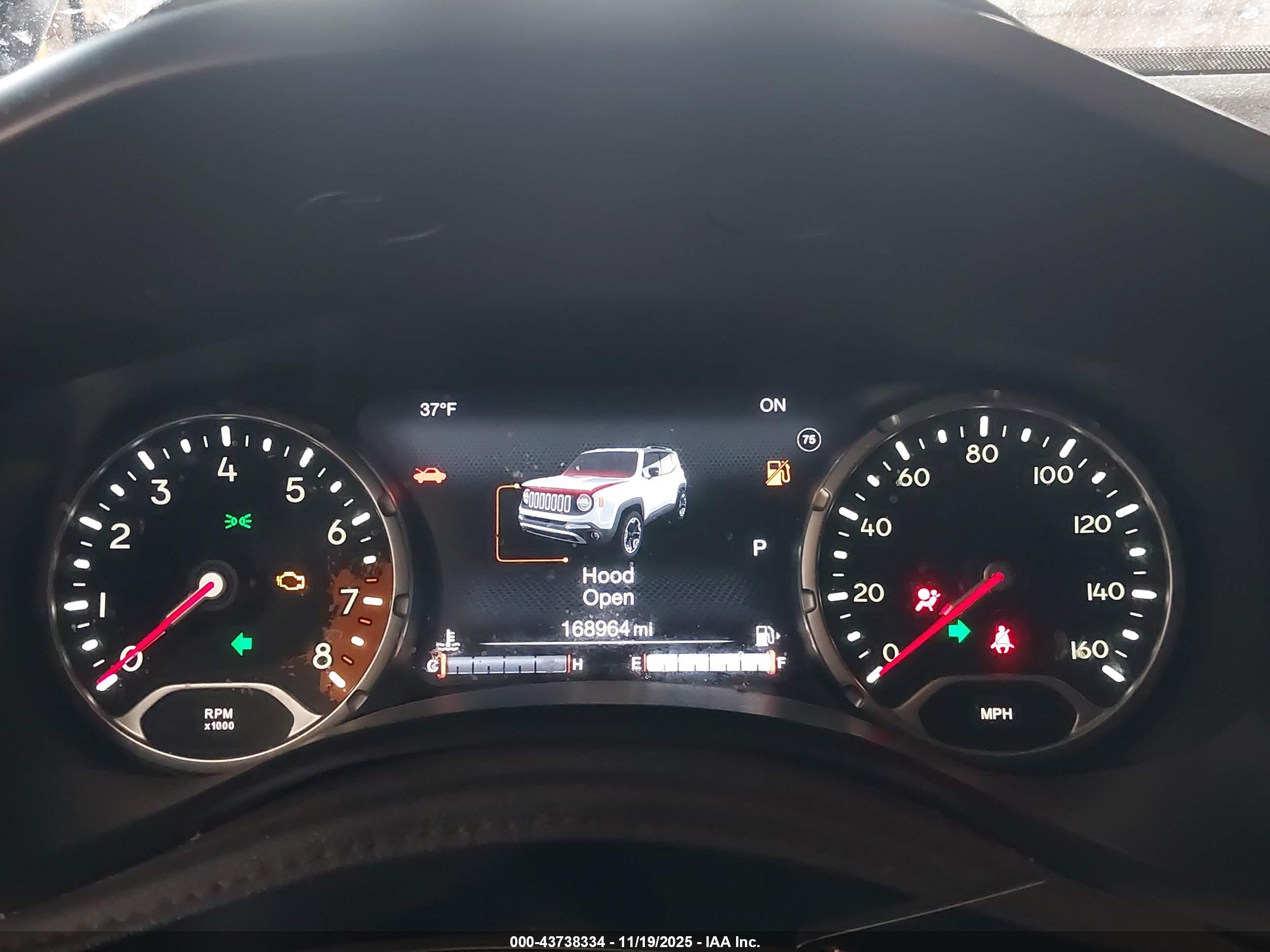 JEEP RENEGADE image 7