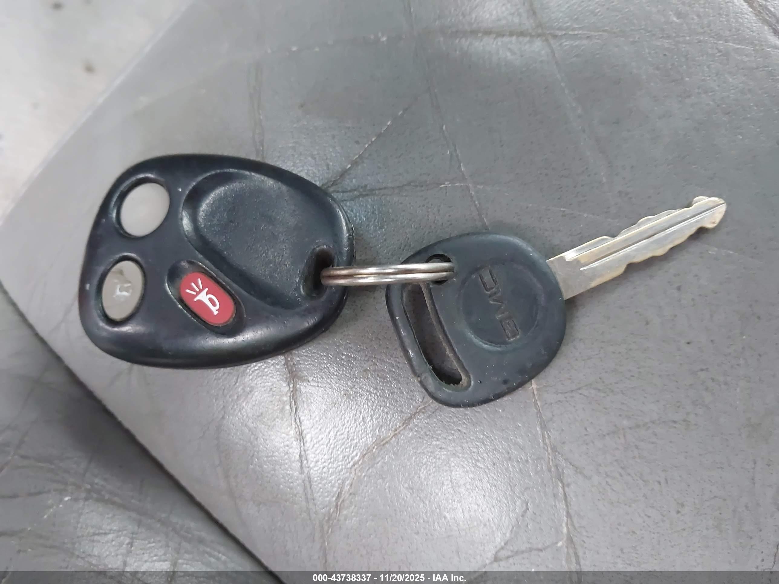 GMC SIERRA image 11