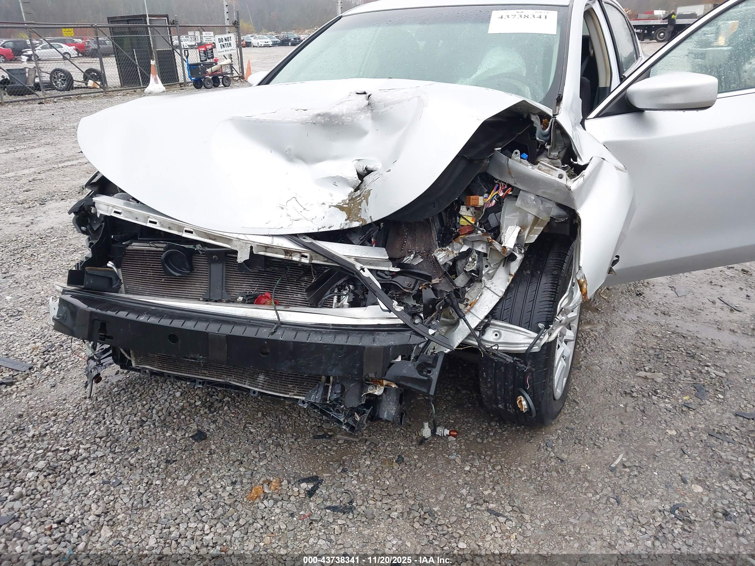 NISSAN ALTIMA image 10