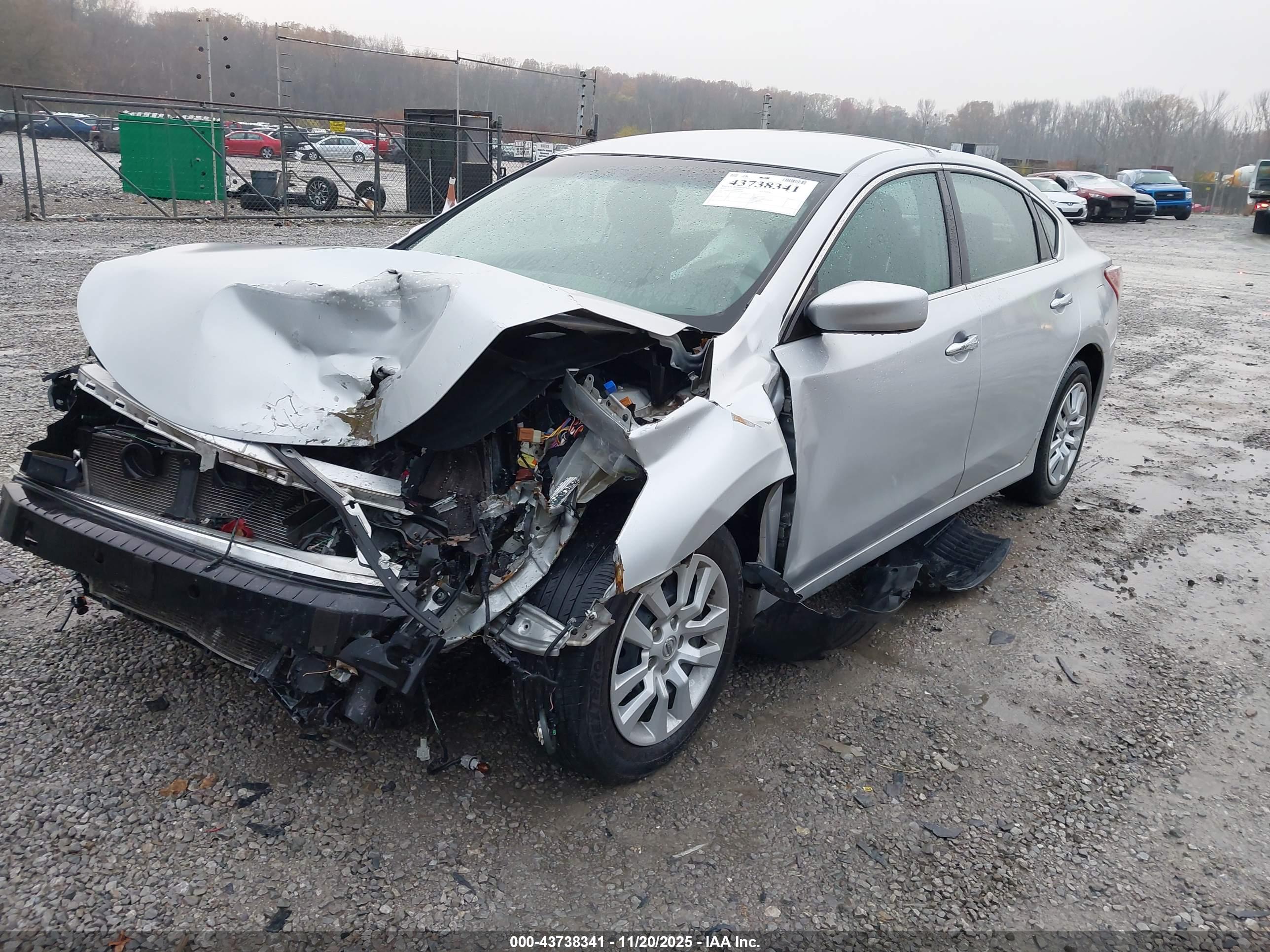 NISSAN ALTIMA image 2