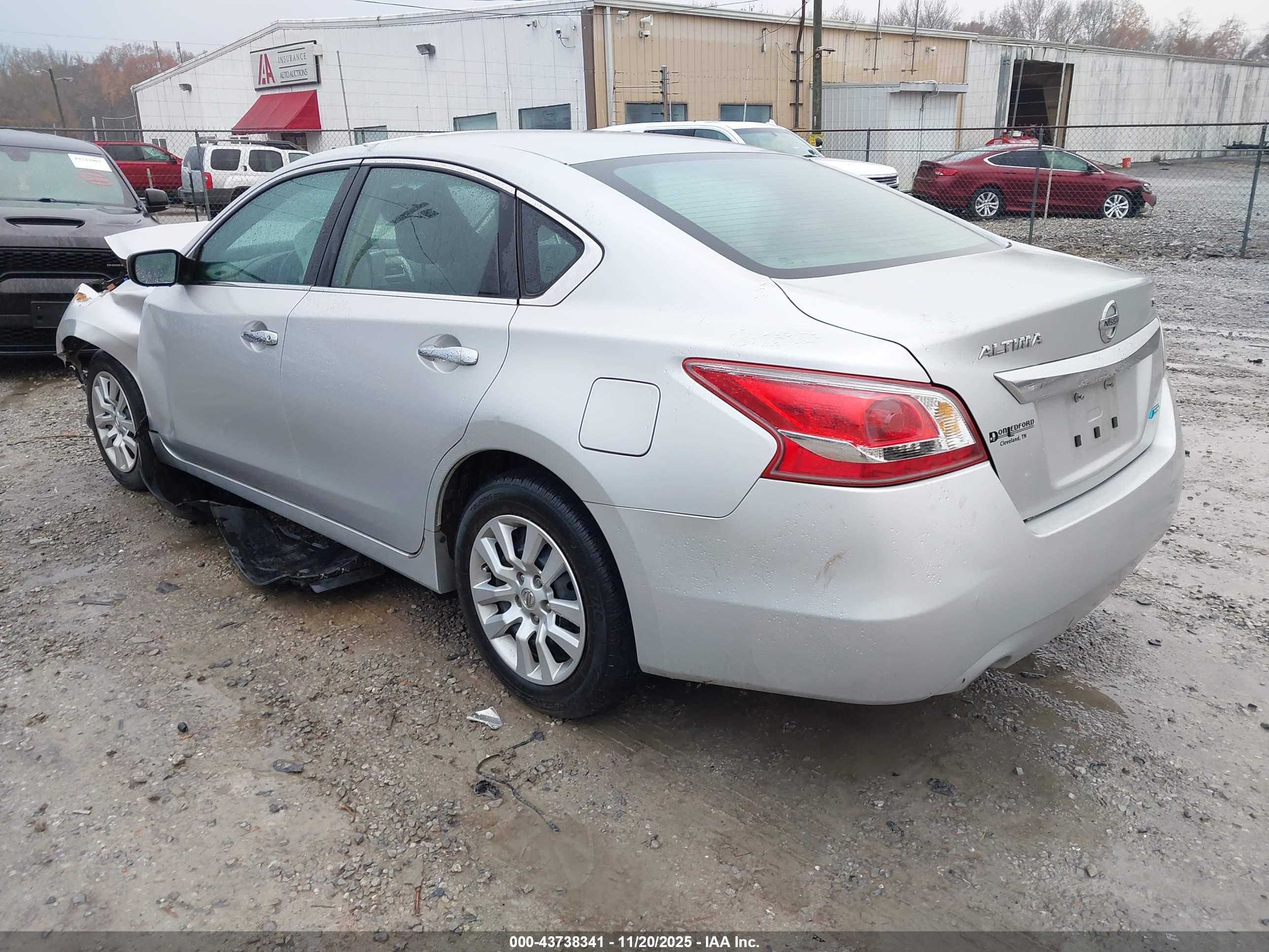 NISSAN ALTIMA image 3