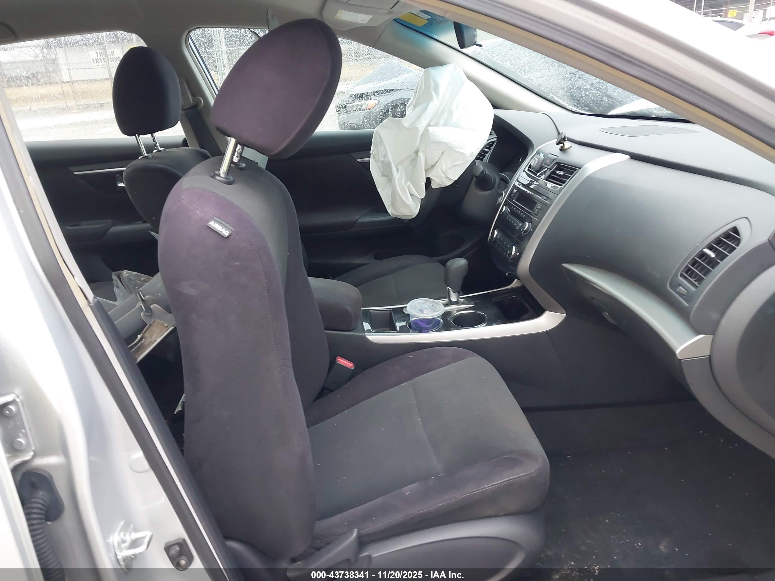 NISSAN ALTIMA image 5
