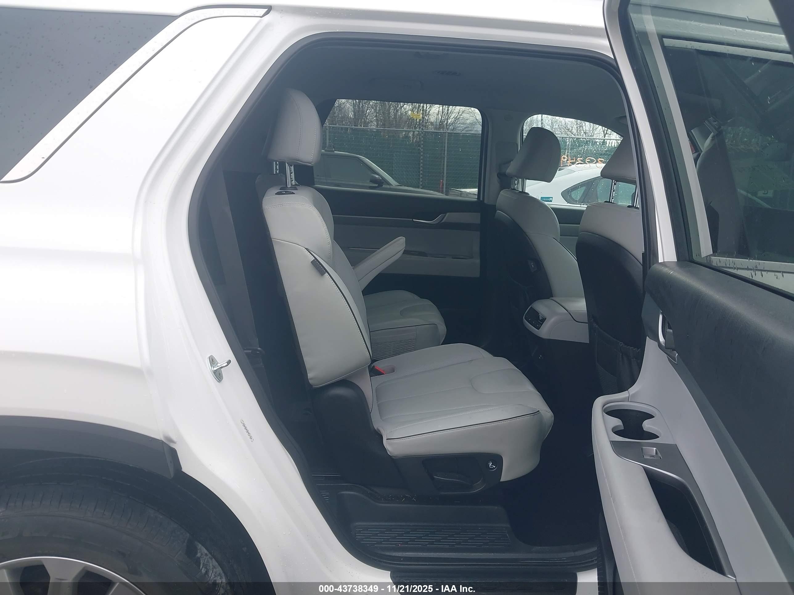 HYUNDAI PALISADE image 8