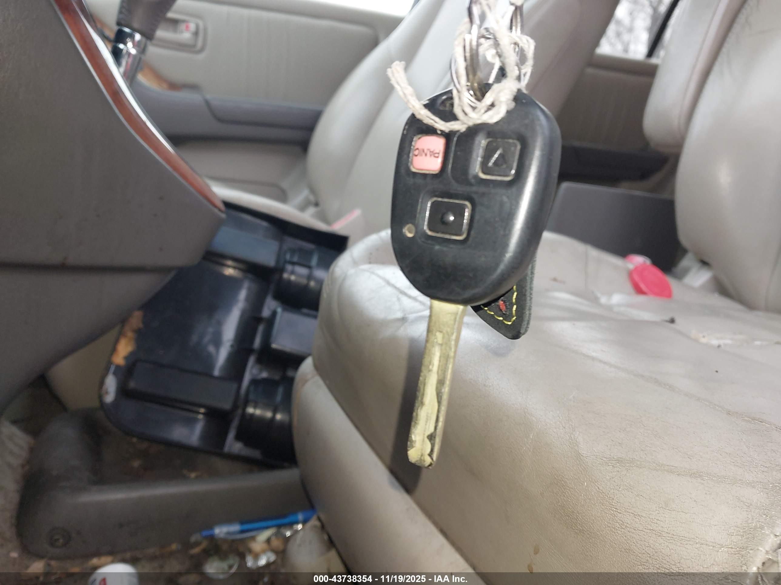 LEXUS RX image 11