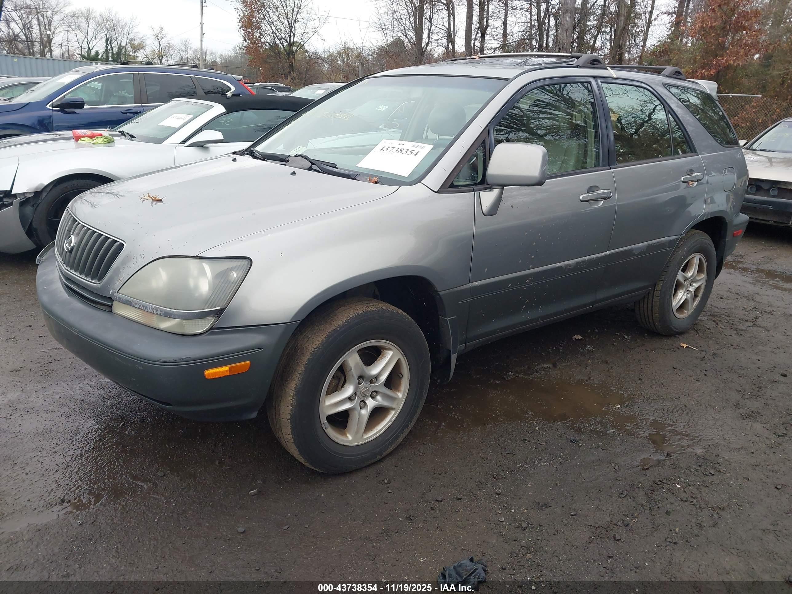 LEXUS RX image 2
