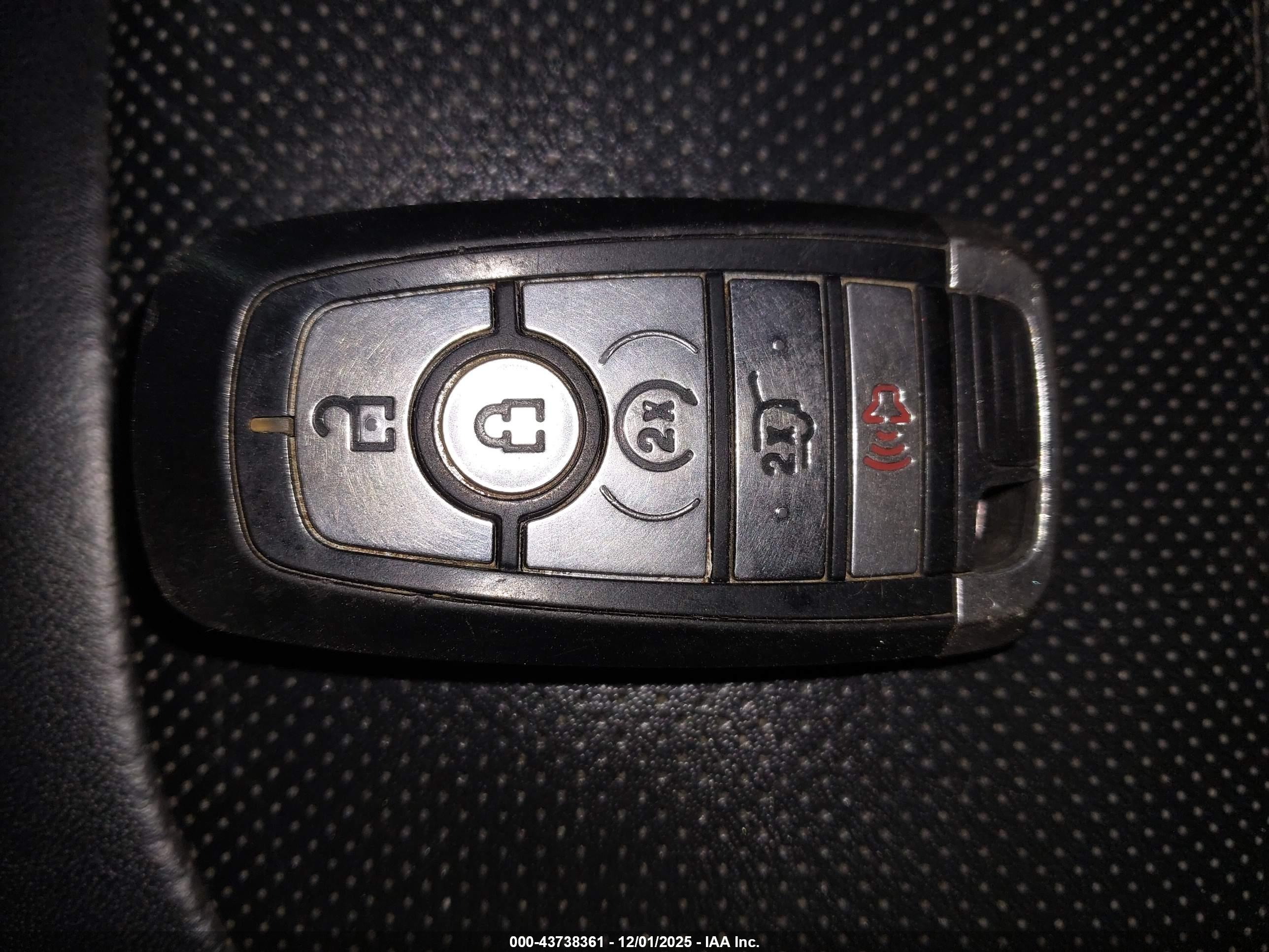 FORD EXPLORER image 11