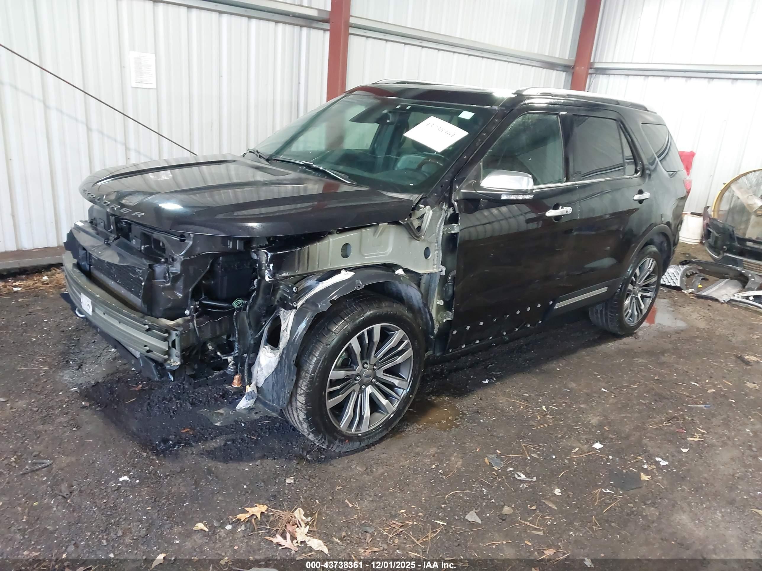 FORD EXPLORER image 2