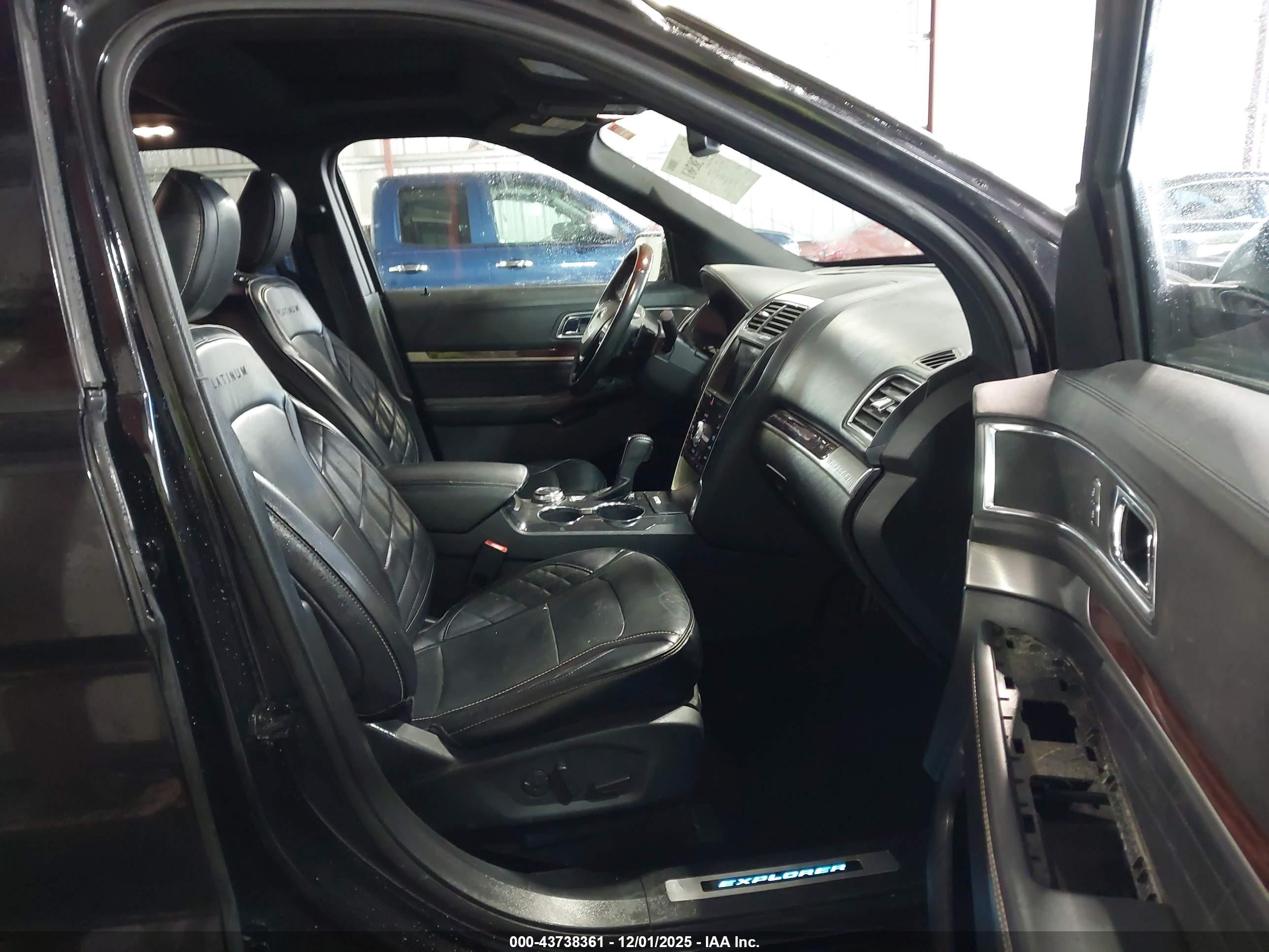 FORD EXPLORER image 5
