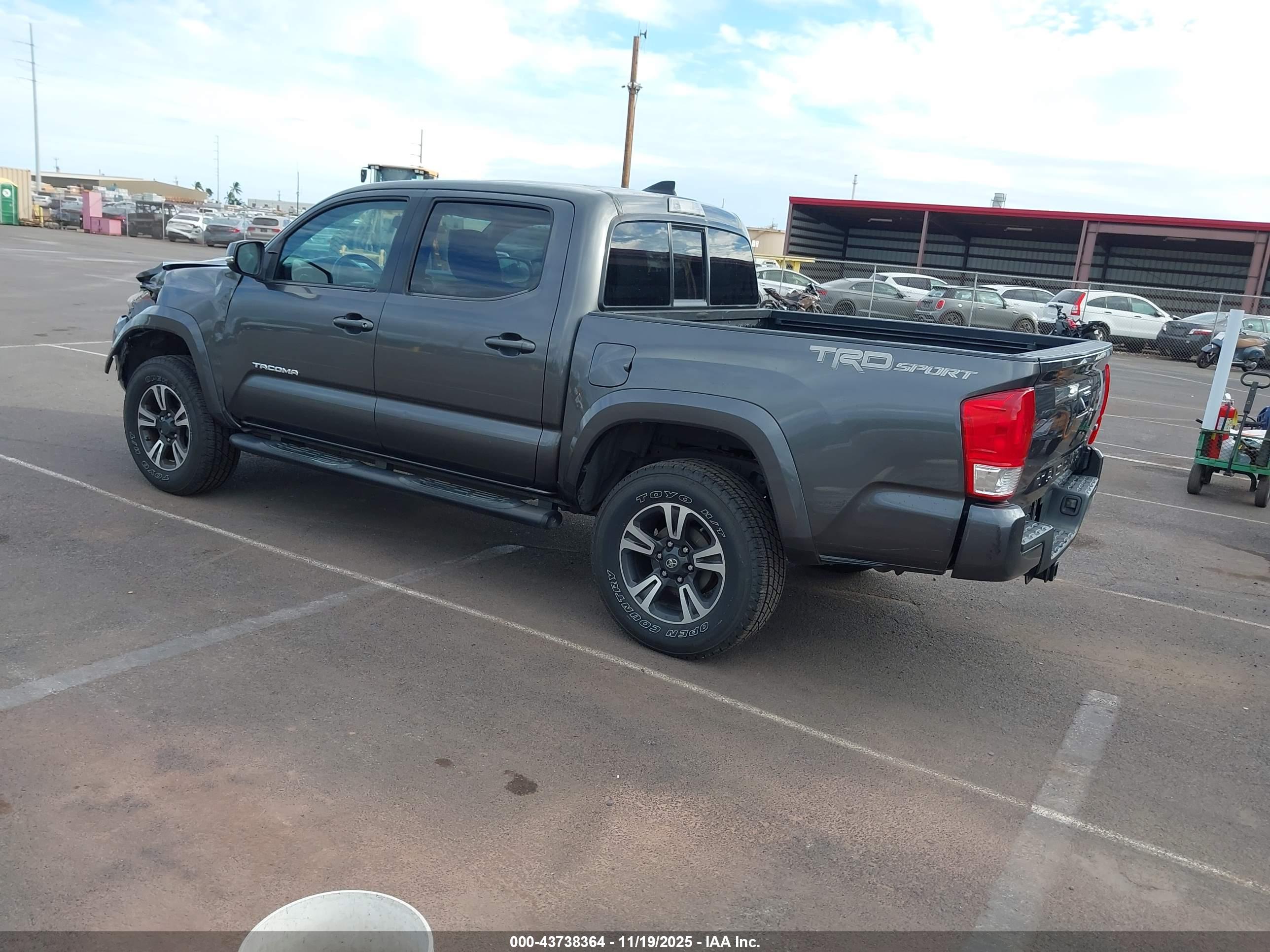 TOYOTA TACOMA image 3