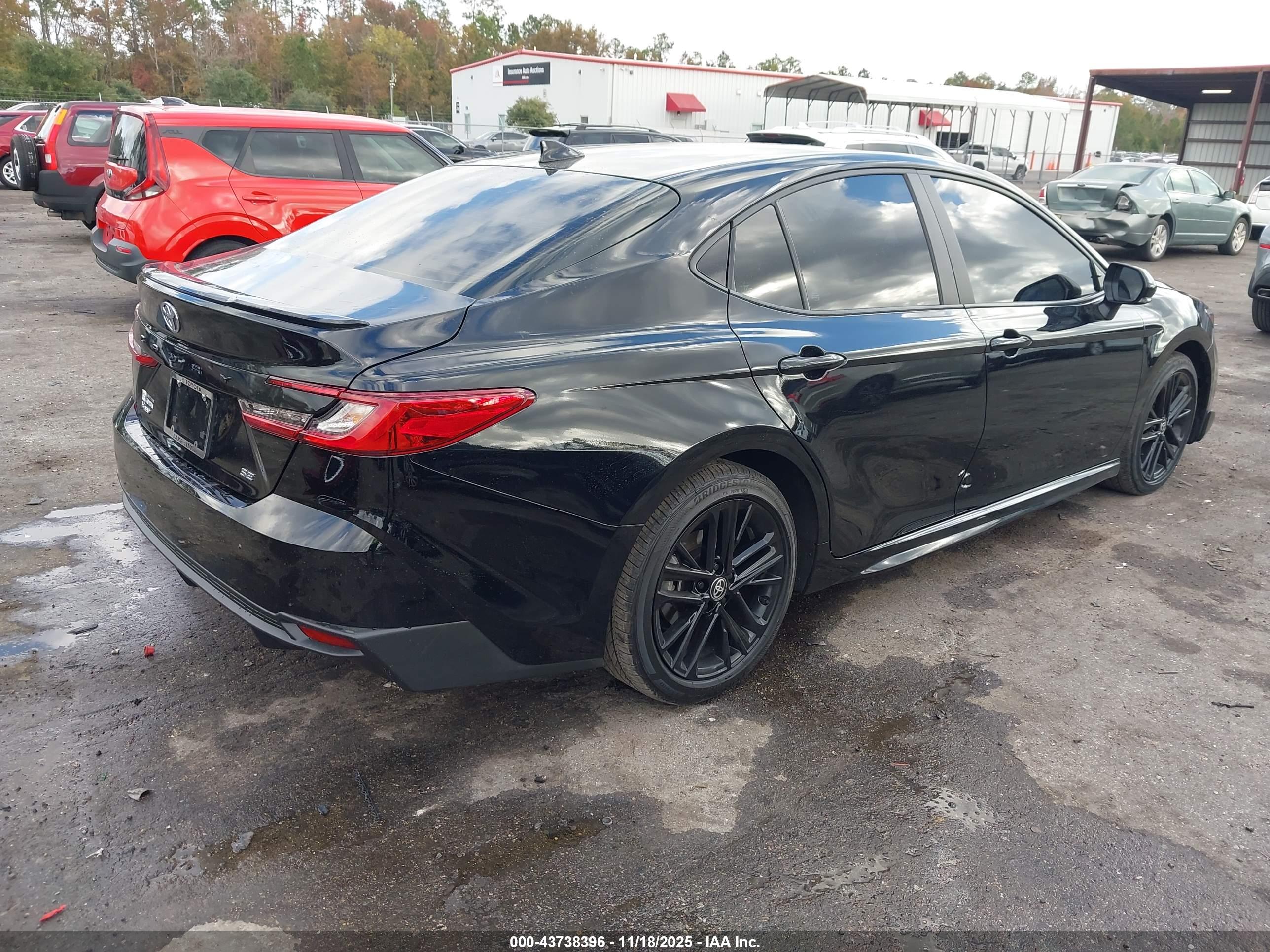 TOYOTA CAMRY image 4