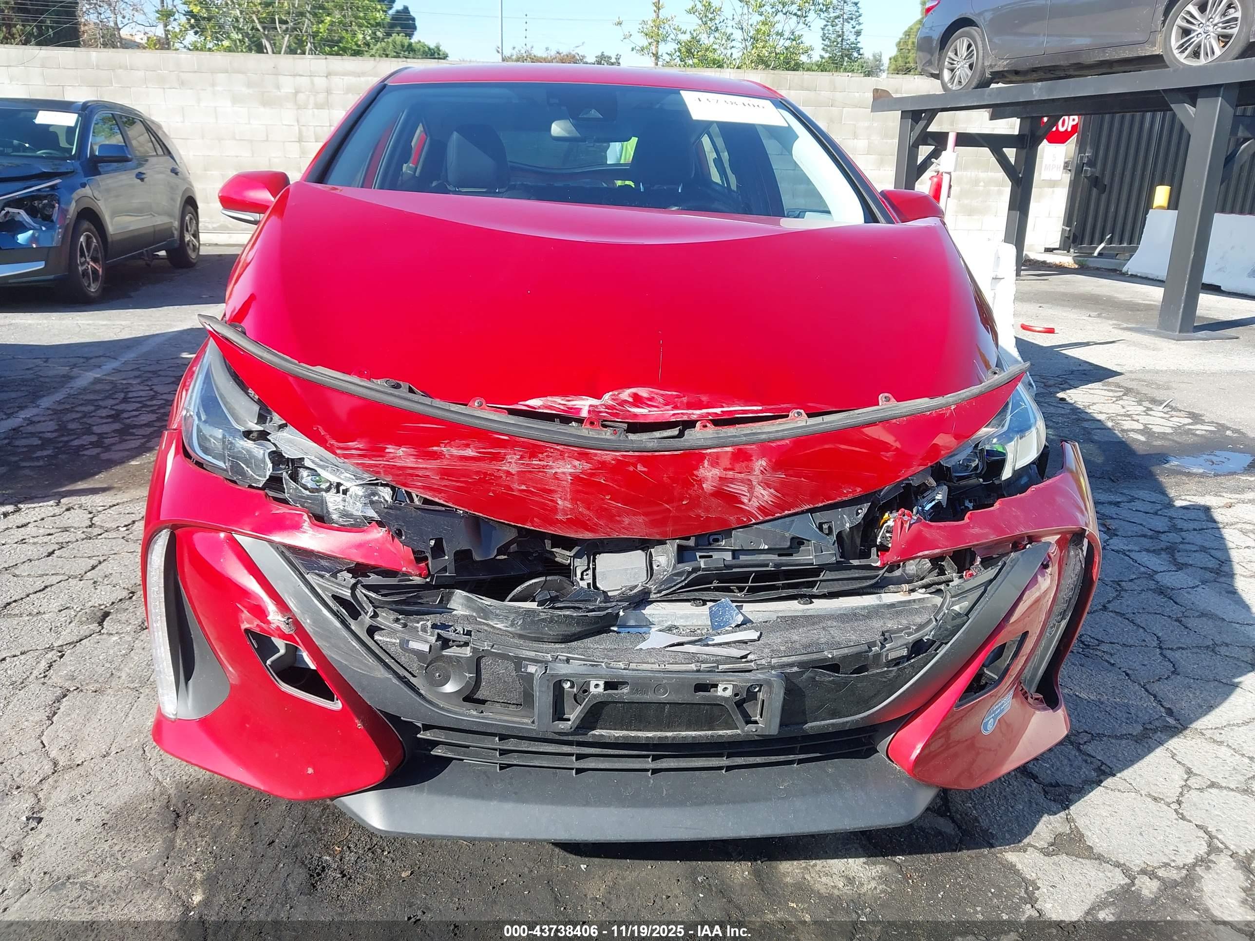 TOYOTA PRIUS image 6