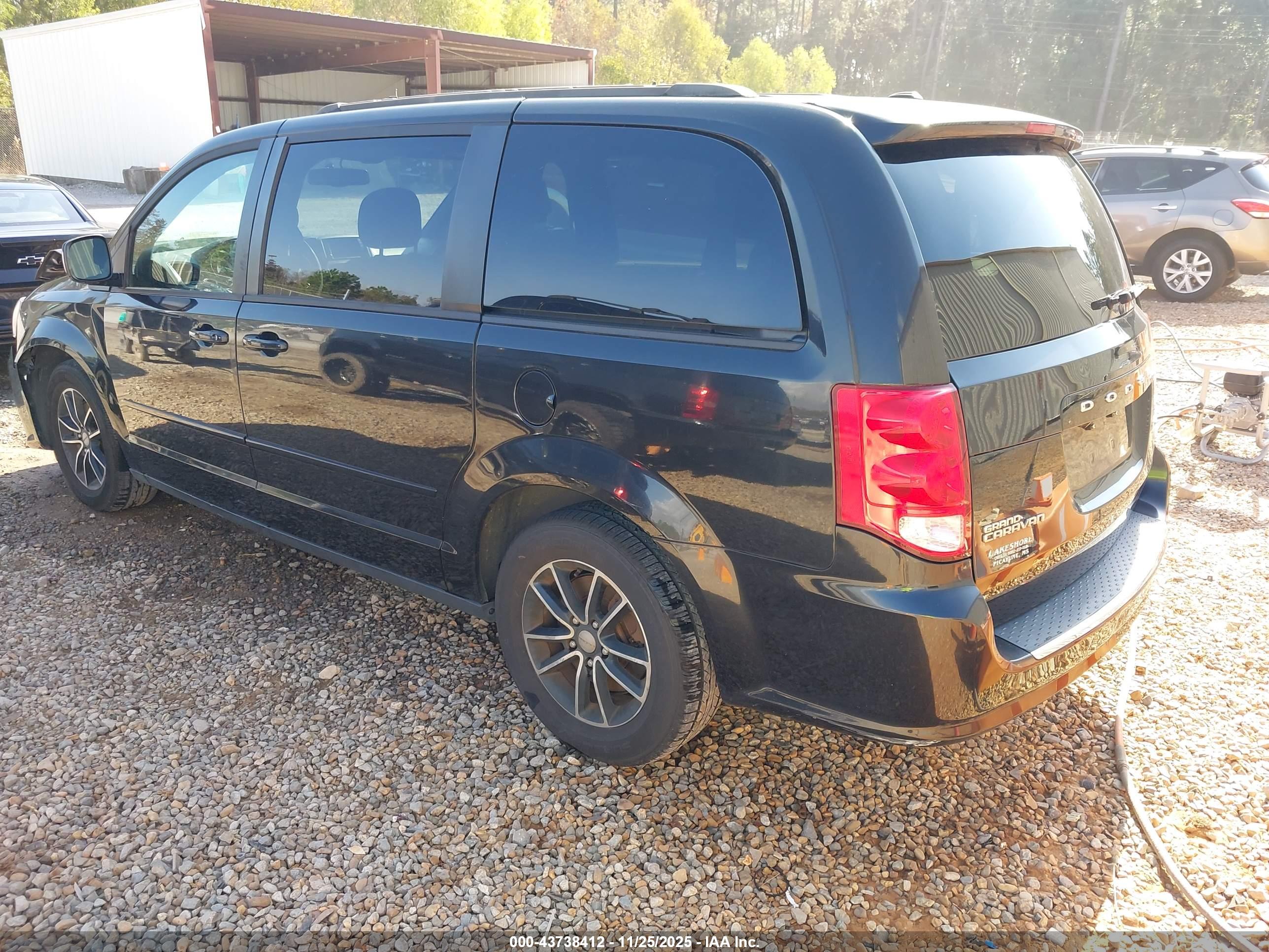 DODGE GRAND image 3