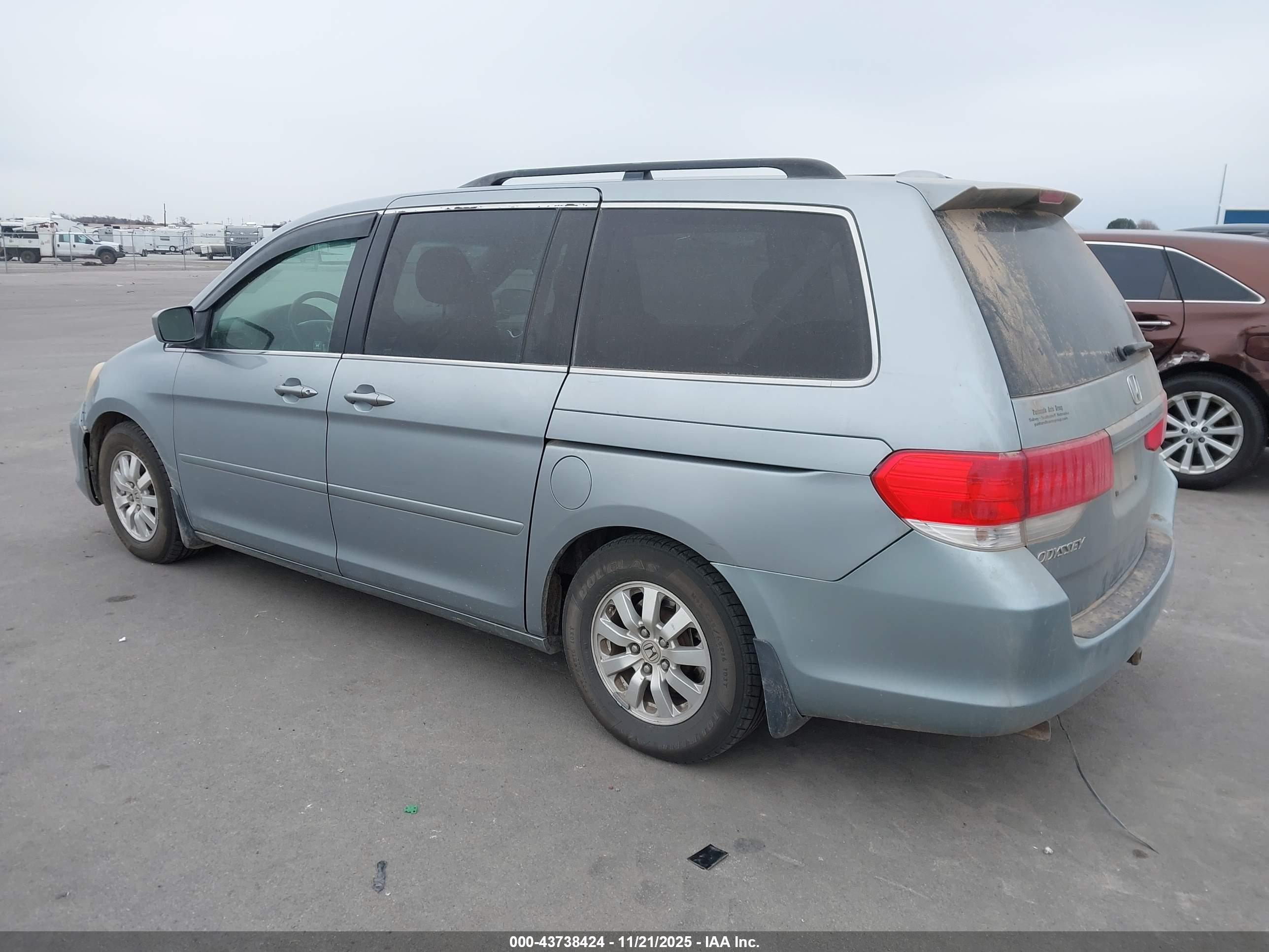 HONDA ODYSSEY image 3