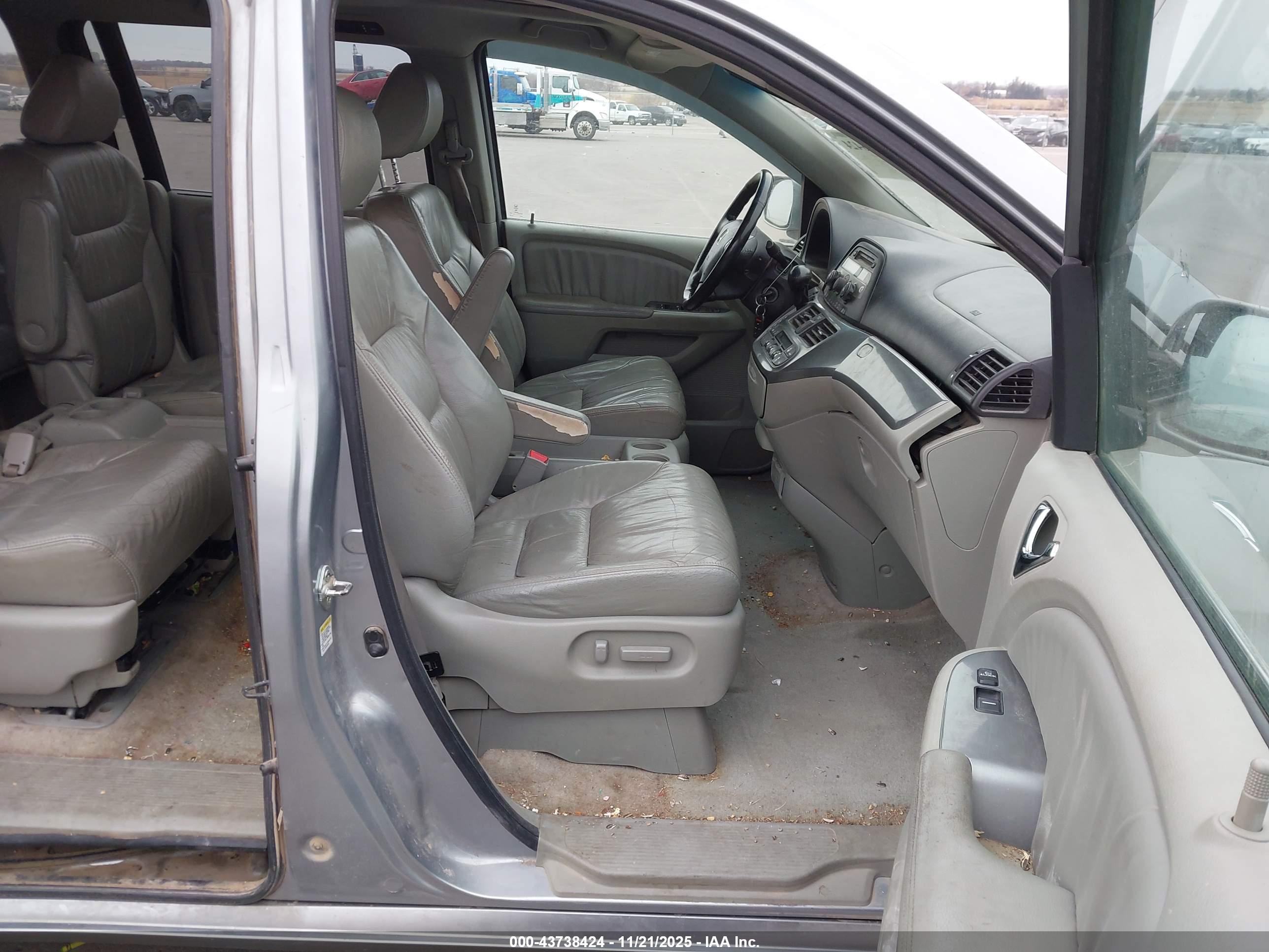 HONDA ODYSSEY image 5