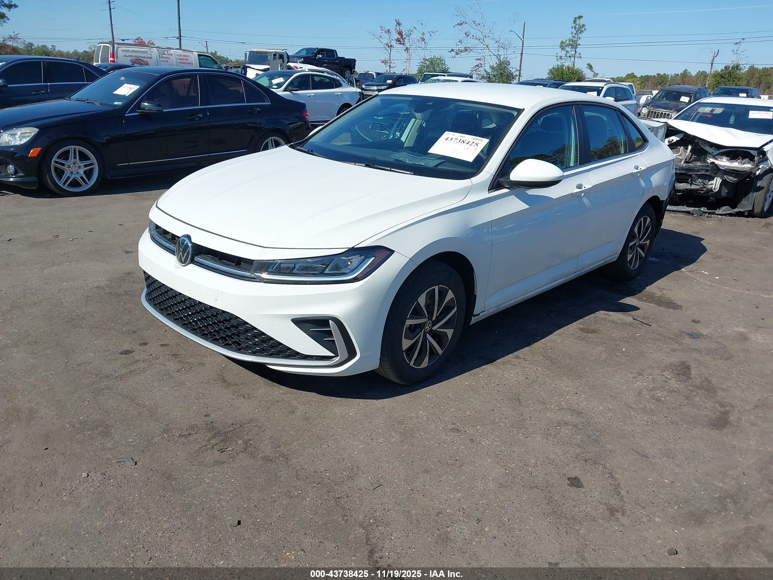 VOLKSWAGEN JETTA image 2